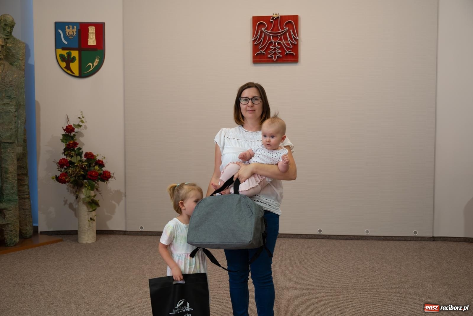 Zdjęcie w galerii na portalu naszraciborz.pl: W Krzyżanowicach przywitano najmłodszych mieszkańców gminy wiadomości z regionu