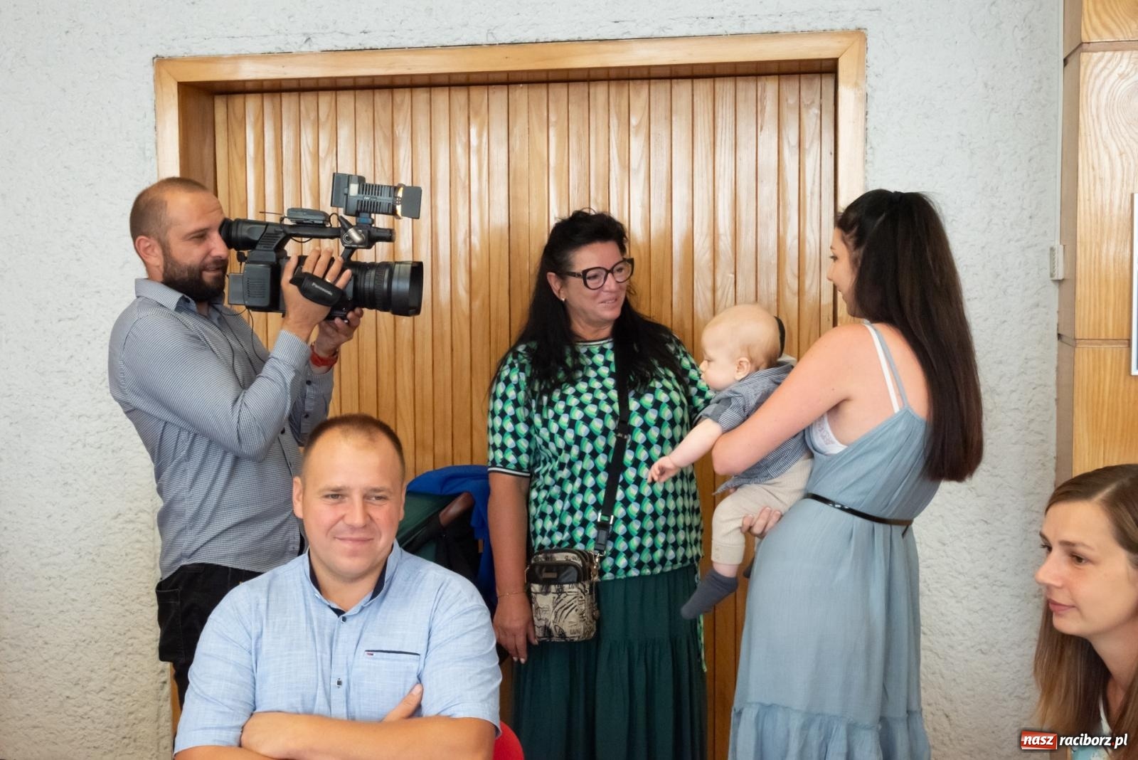 Zdjęcie w galerii na portalu naszraciborz.pl: W Krzyżanowicach przywitano najmłodszych mieszkańców gminy wiadomości z regionu