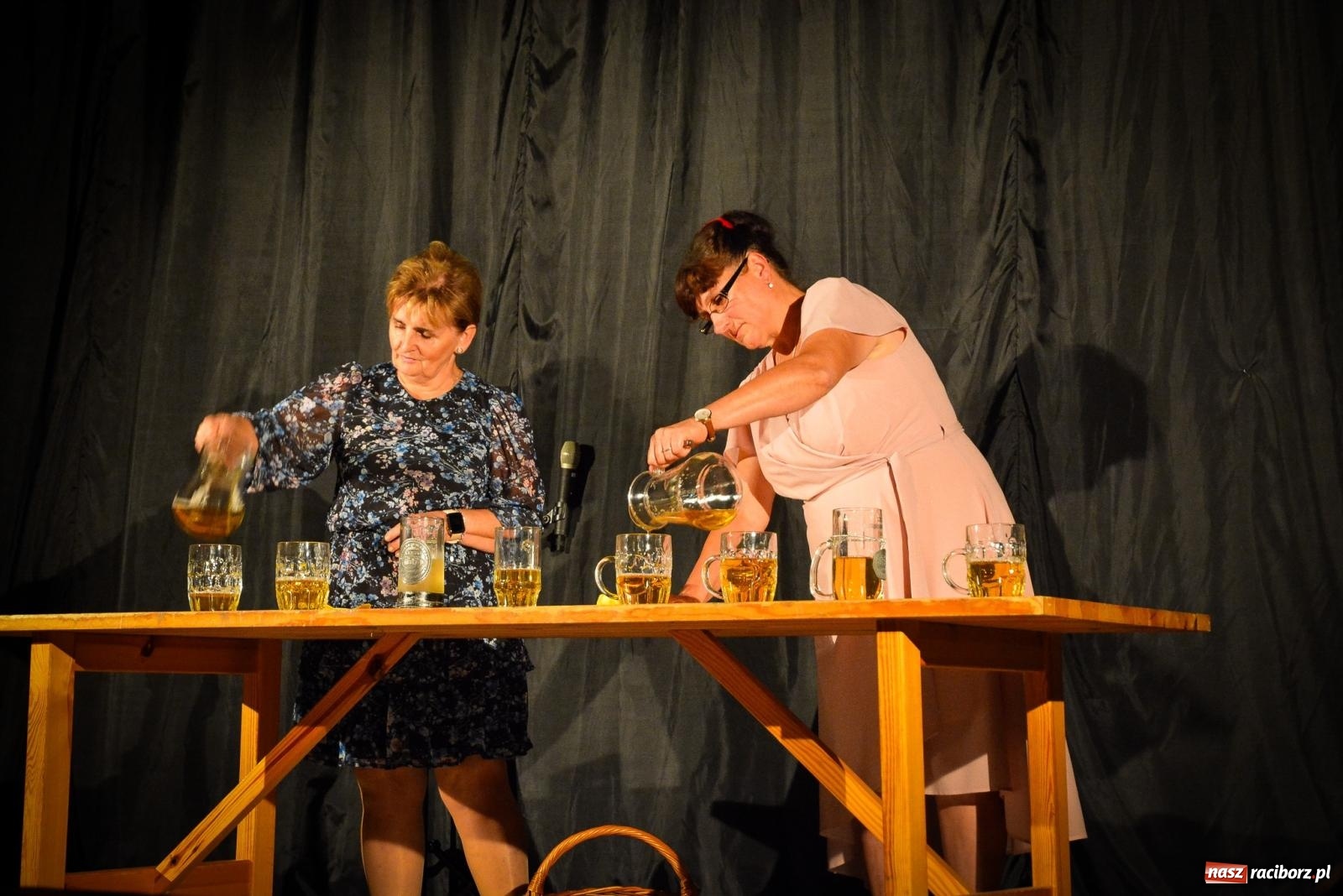 Zdjęcie w galerii na portalu naszraciborz.pl: Dziesięciu wspaniałych. Górnicy z Kobyli wyszli na scenę [FOTO i WIDEO] wiadomości z regionu