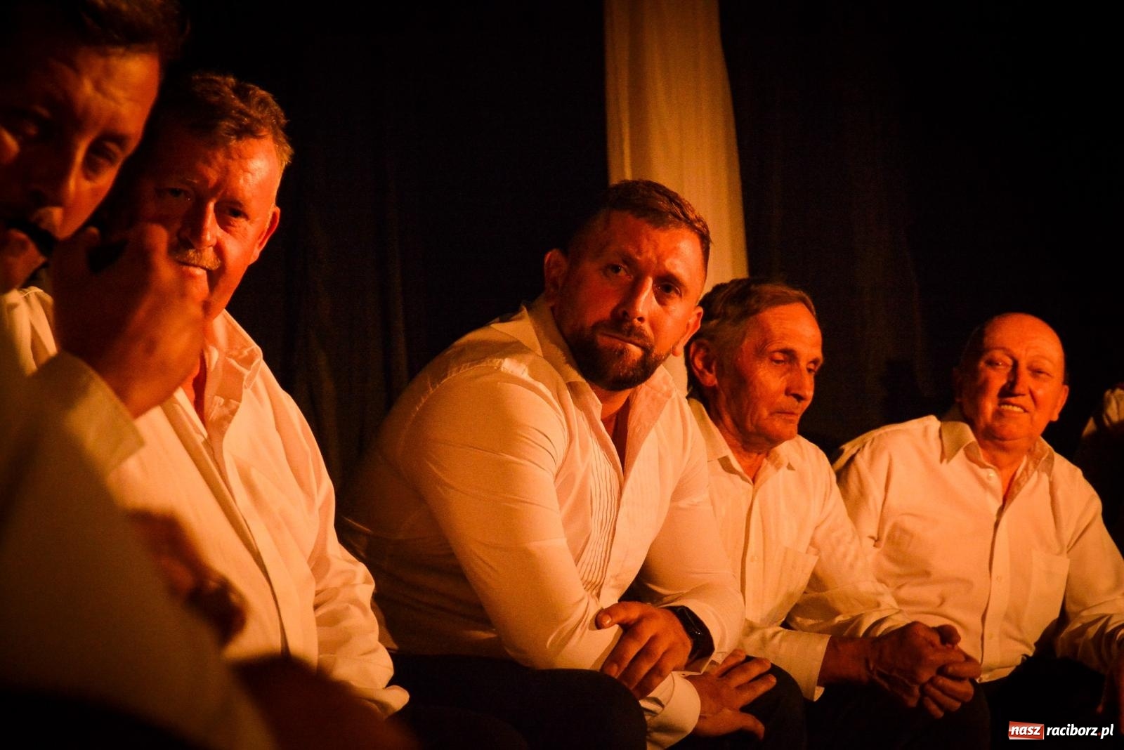 Zdjęcie w galerii na portalu naszraciborz.pl: Dziesięciu wspaniałych. Górnicy z Kobyli wyszli na scenę [FOTO i WIDEO] wiadomości z regionu