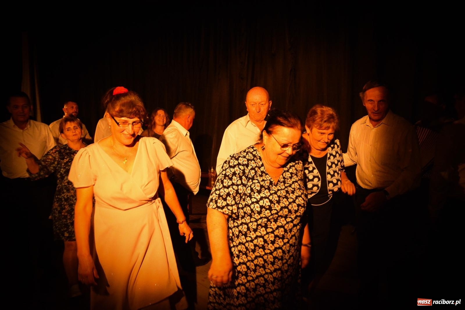 Zdjęcie w galerii na portalu naszraciborz.pl: Dziesięciu wspaniałych. Górnicy z Kobyli wyszli na scenę [FOTO i WIDEO] wiadomości z regionu