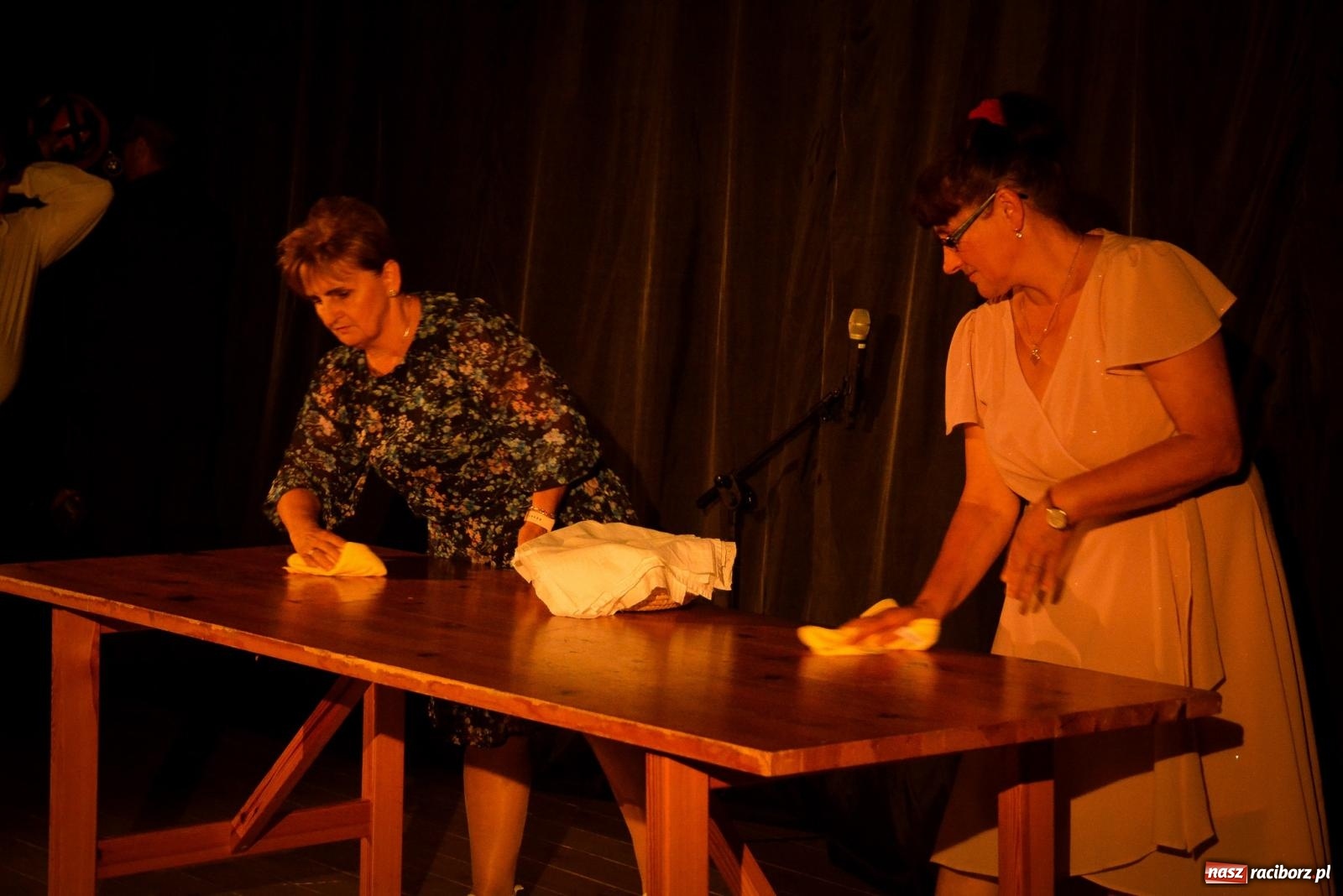 Zdjęcie w galerii na portalu naszraciborz.pl: Dziesięciu wspaniałych. Górnicy z Kobyli wyszli na scenę [FOTO i WIDEO] wiadomości z regionu