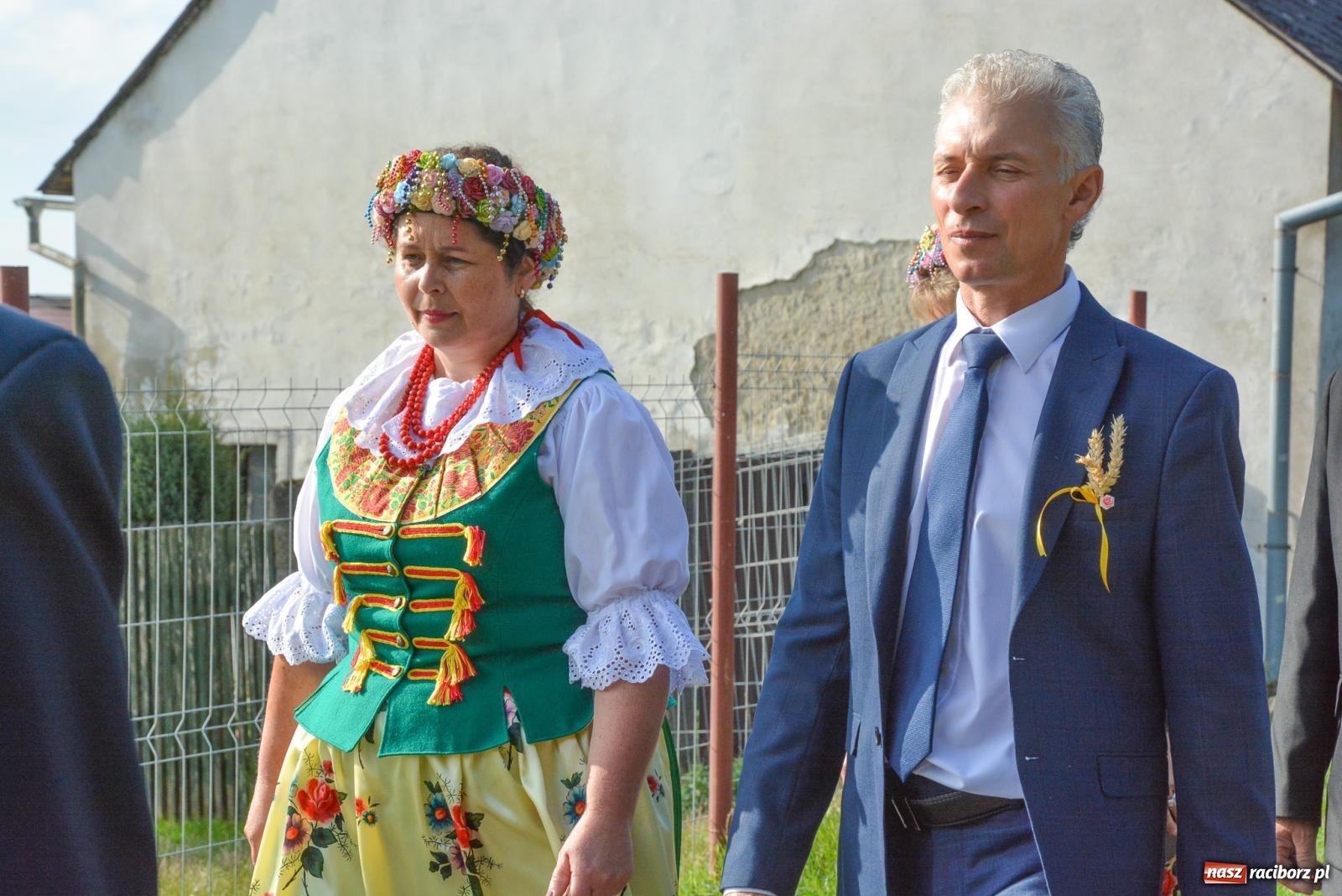 Zdjęcie w galerii na portalu naszraciborz.pl: Dobry futer, silne byki. Brzeźnica korowodem na parafialne dożynki [FOTO i WIDEO] wiadomości z regionu