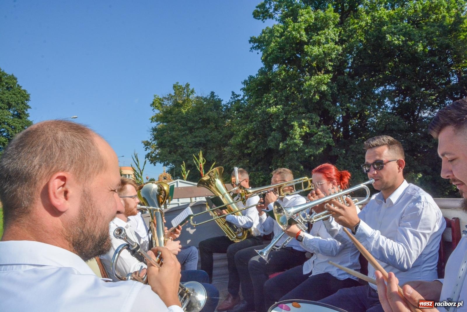 Zdjęcie w galerii na portalu naszraciborz.pl: Dobry futer, silne byki. Brzeźnica korowodem na parafialne dożynki [FOTO i WIDEO] wiadomości z regionu