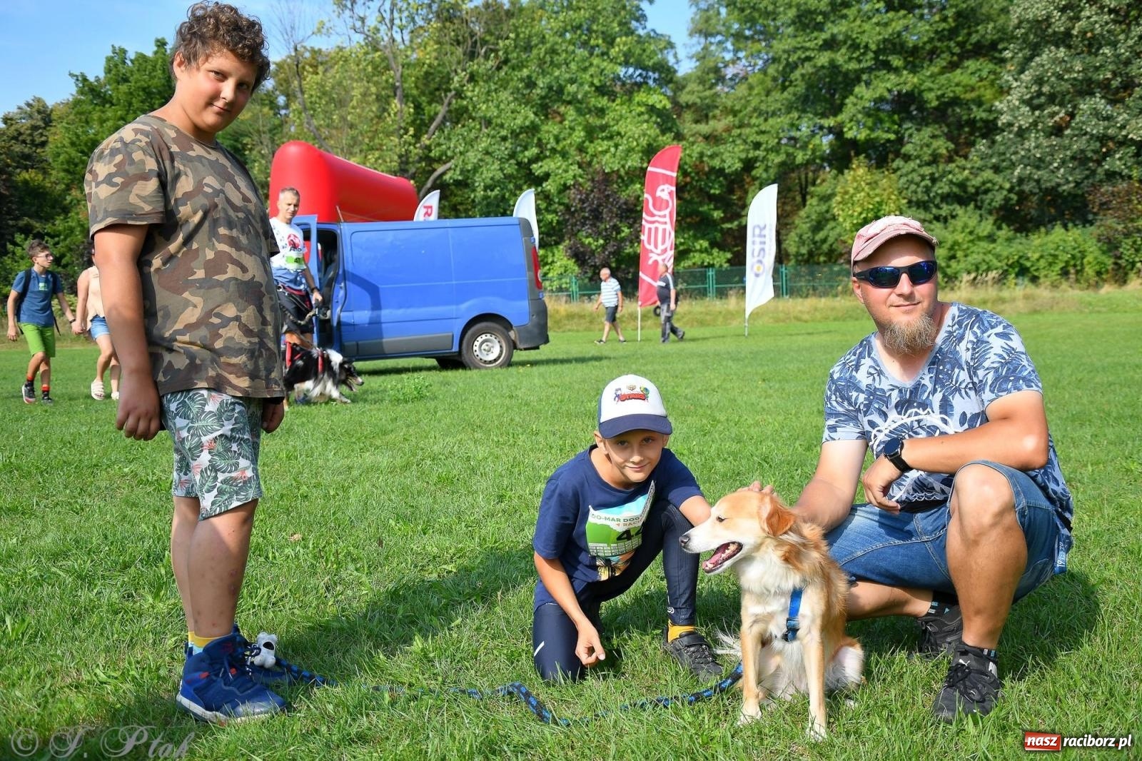 Zdjęcie w galerii na portalu naszraciborz.pl: Dogtrekking - charytatywny marsz z czworonogami [FOTO i WIDEO] wiadomości z regionu