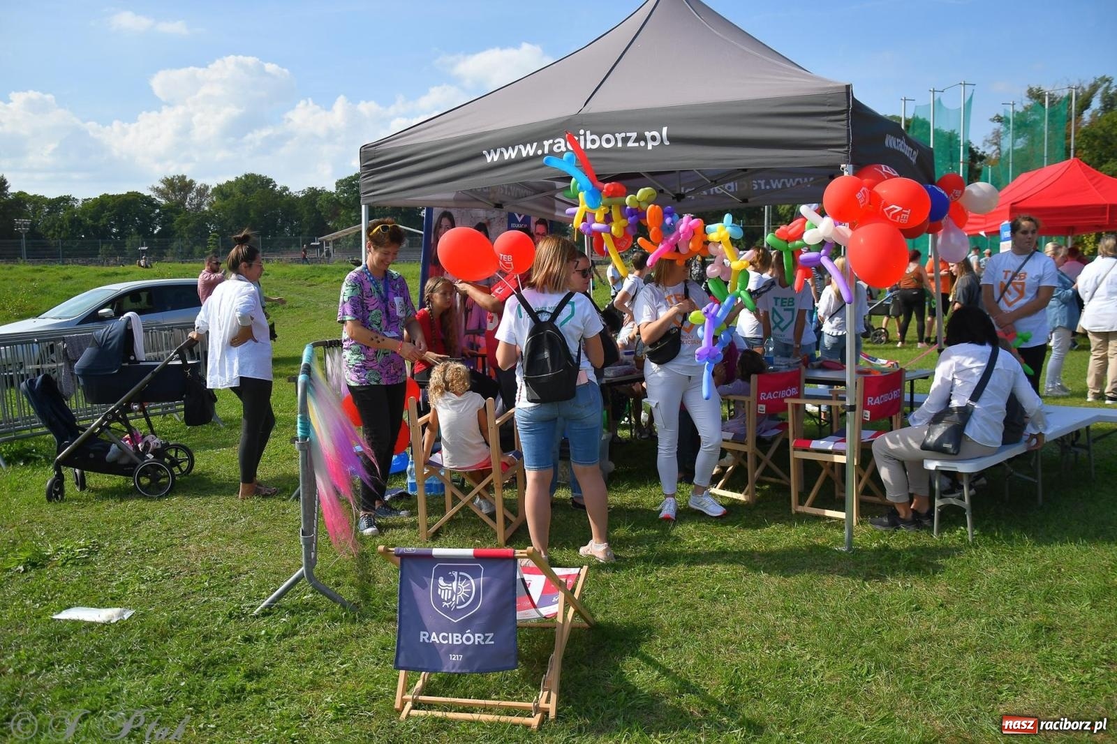 Zdjęcie w galerii na portalu naszraciborz.pl: Dogtrekking - charytatywny marsz z czworonogami [FOTO i WIDEO] wiadomości z regionu