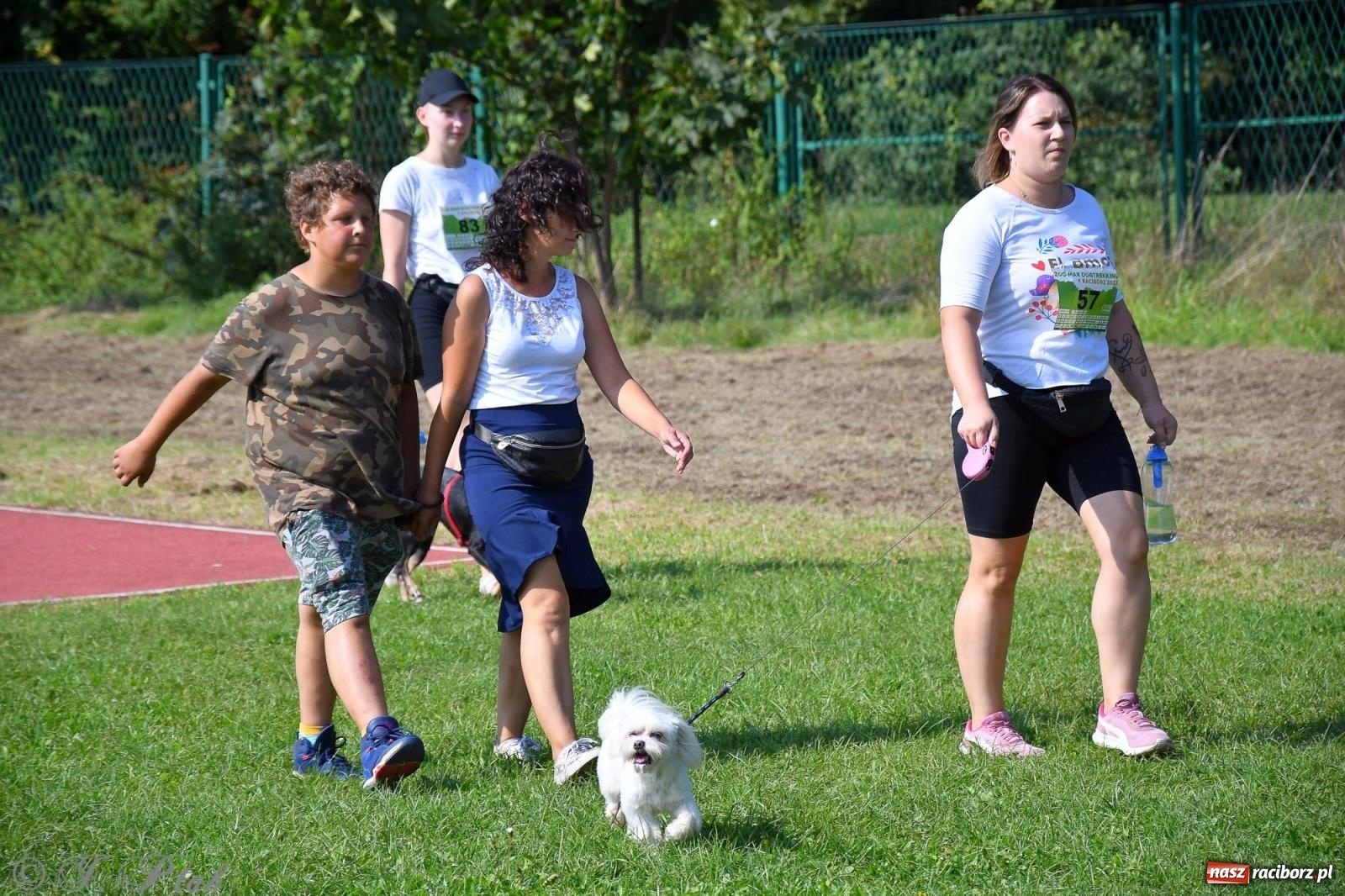 Zdjęcie w galerii na portalu naszraciborz.pl: Dogtrekking - charytatywny marsz z czworonogami [FOTO i WIDEO] wiadomości z regionu