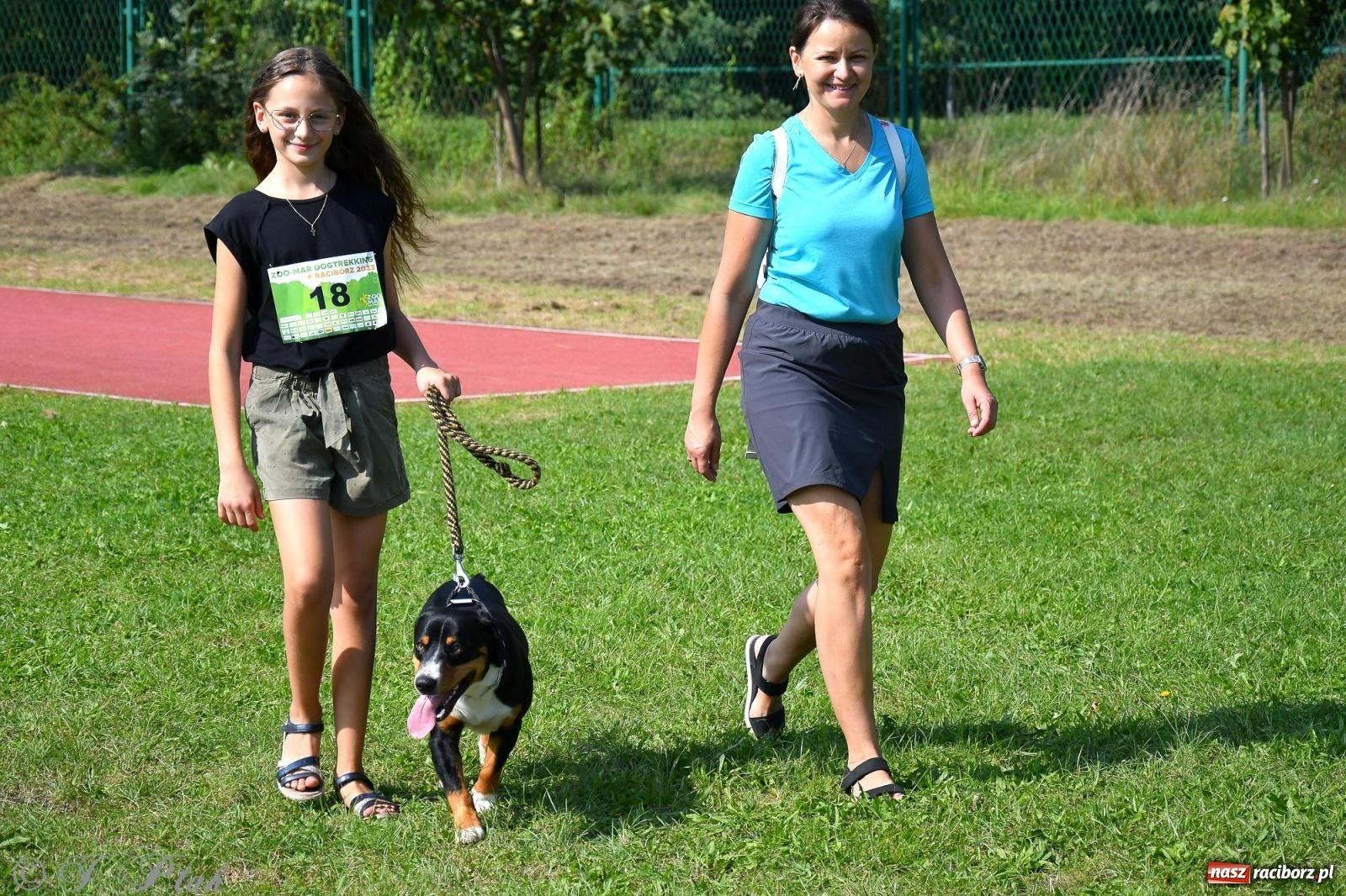Zdjęcie w galerii na portalu naszraciborz.pl: Dogtrekking - charytatywny marsz z czworonogami [FOTO i WIDEO] wiadomości z regionu