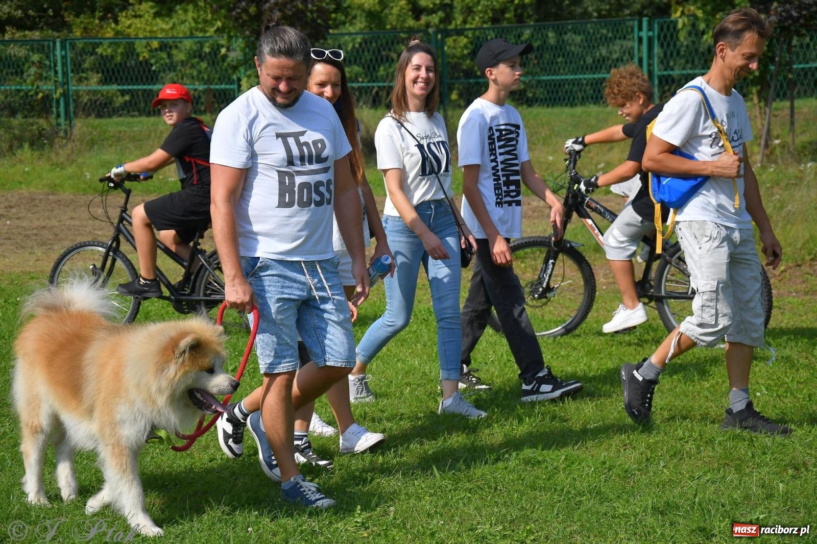 Zdjęcie w galerii na portalu naszraciborz.pl: Dogtrekking - charytatywny marsz z czworonogami [FOTO i WIDEO] wiadomości z regionu