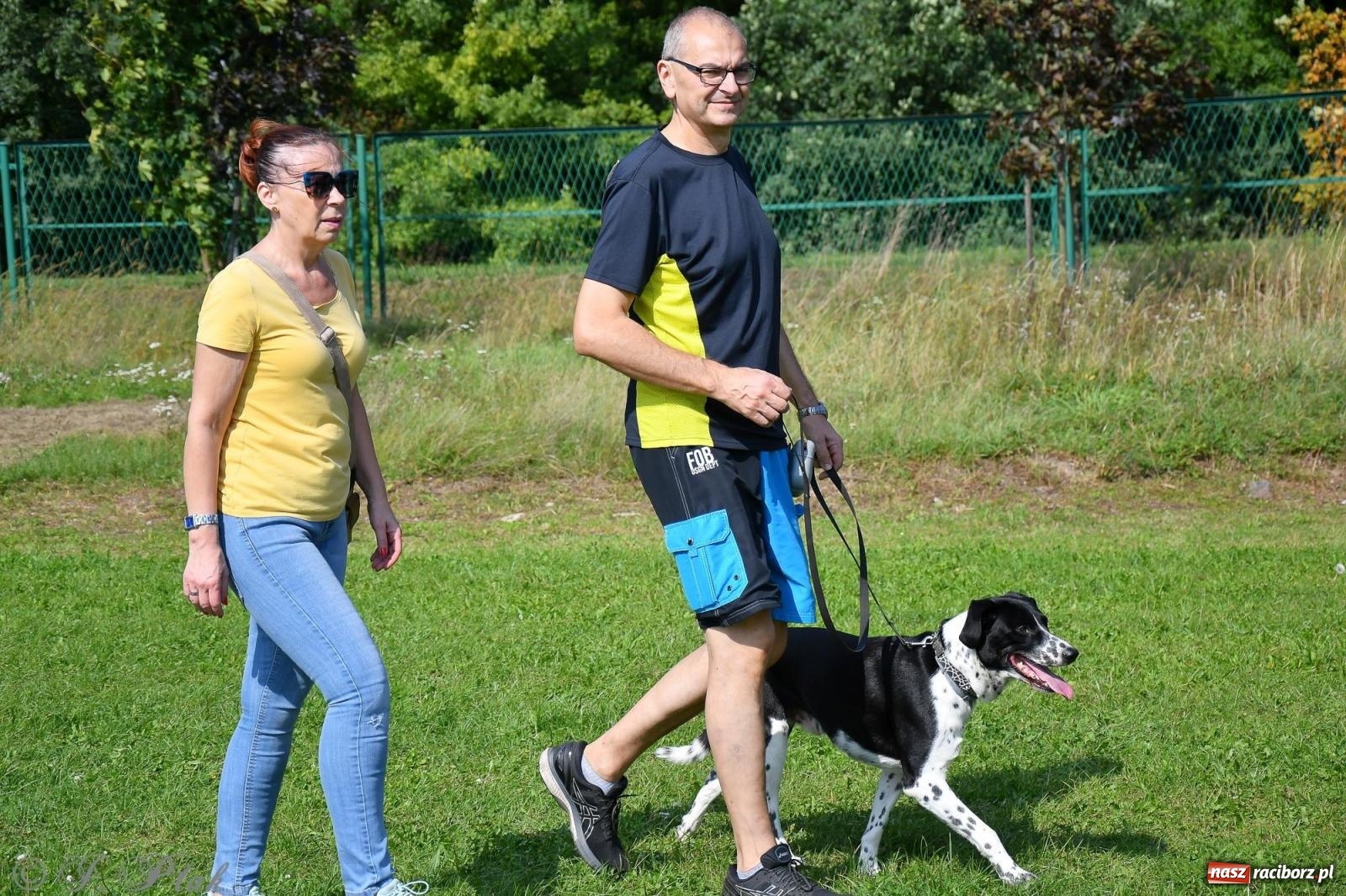 Zdjęcie w galerii na portalu naszraciborz.pl: Dogtrekking - charytatywny marsz z czworonogami [FOTO i WIDEO] wiadomości z regionu