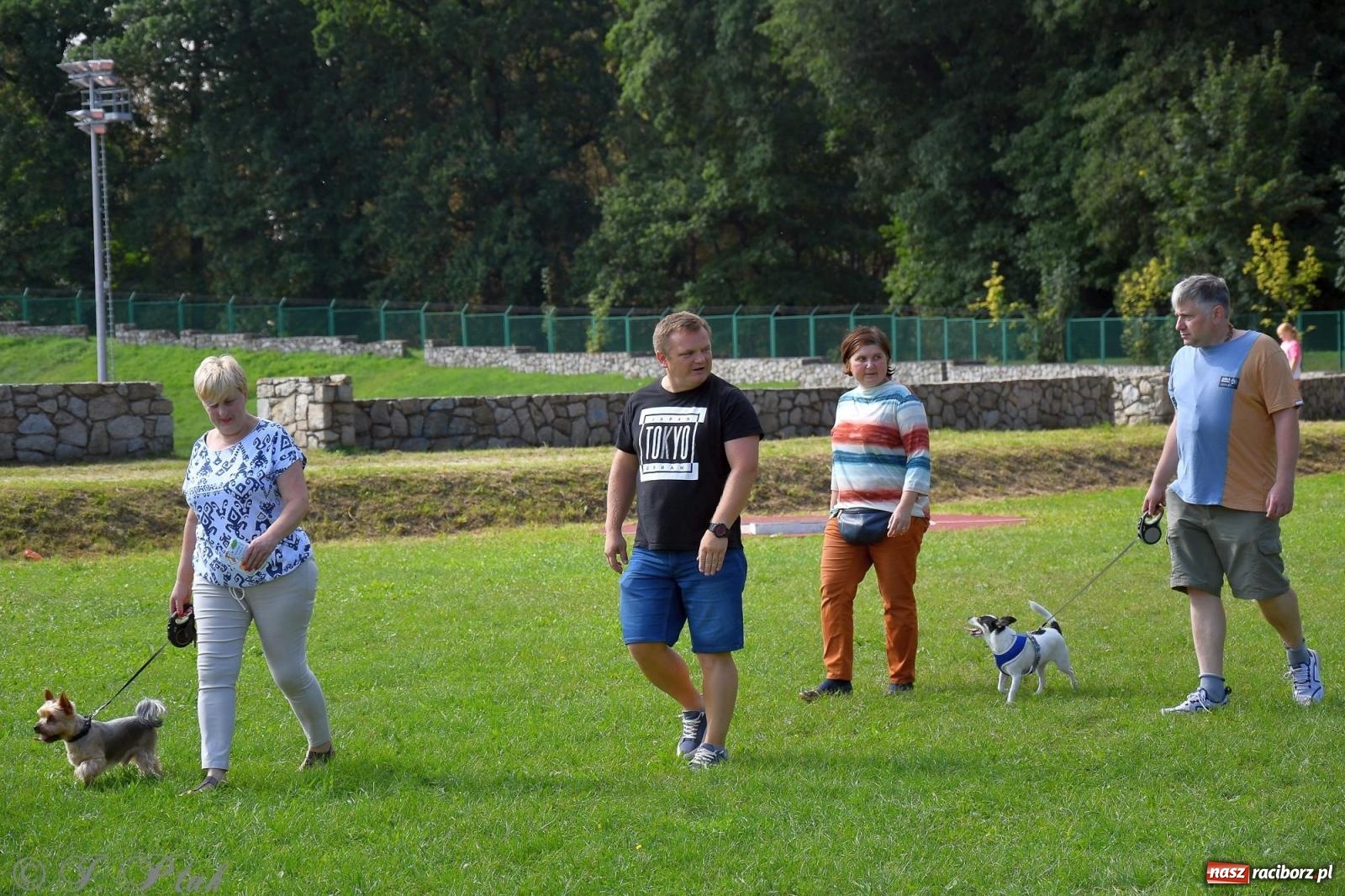 Zdjęcie w galerii na portalu naszraciborz.pl: Dogtrekking - charytatywny marsz z czworonogami [FOTO i WIDEO] wiadomości z regionu