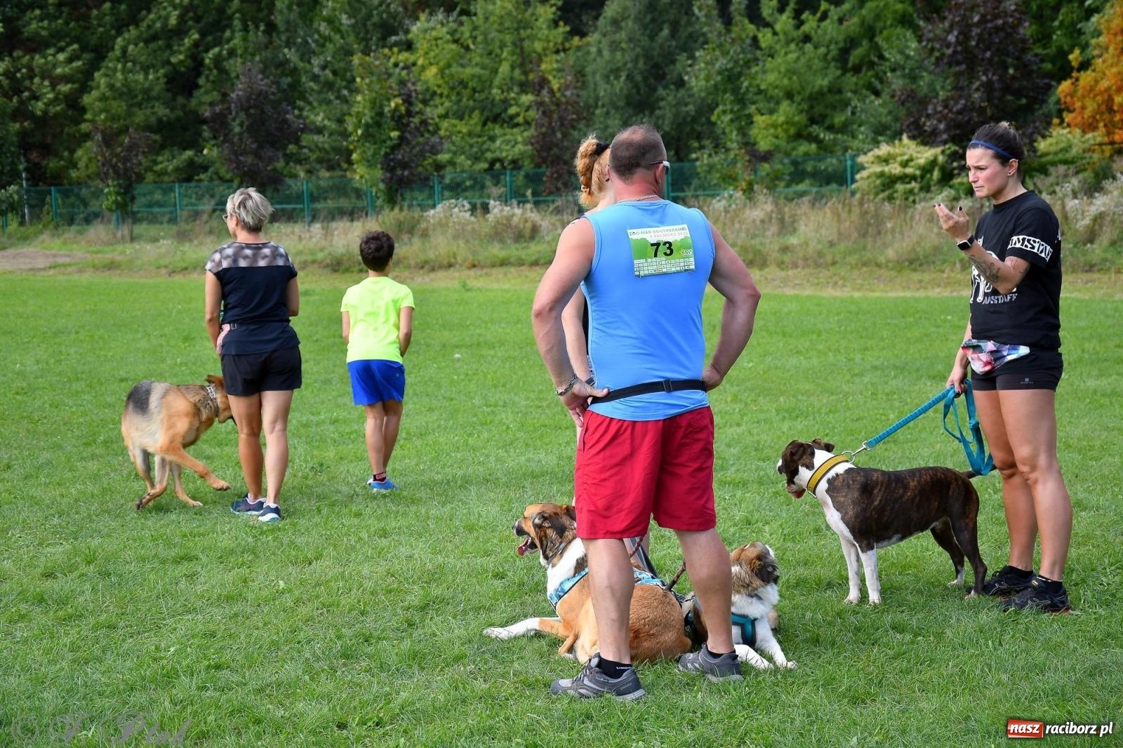 Zdjęcie w galerii na portalu naszraciborz.pl: Dogtrekking - charytatywny marsz z czworonogami [FOTO i WIDEO] wiadomości z regionu