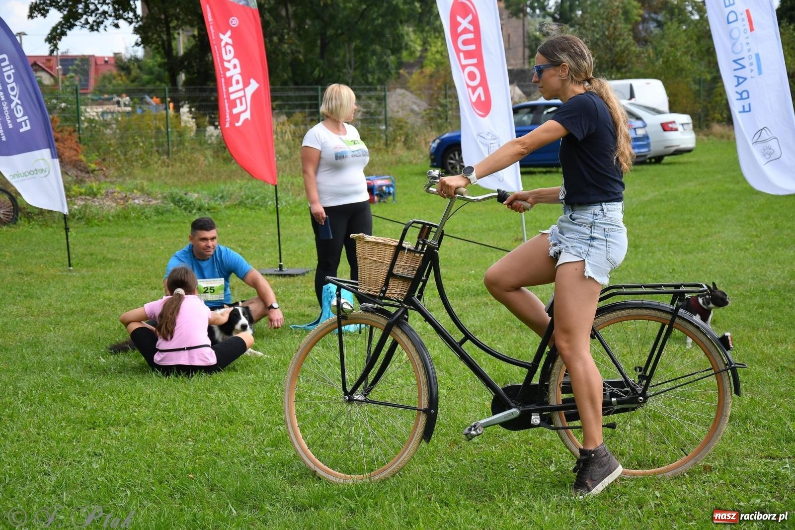 Zdjęcie w galerii na portalu naszraciborz.pl: Dogtrekking - charytatywny marsz z czworonogami [FOTO i WIDEO] wiadomości z regionu