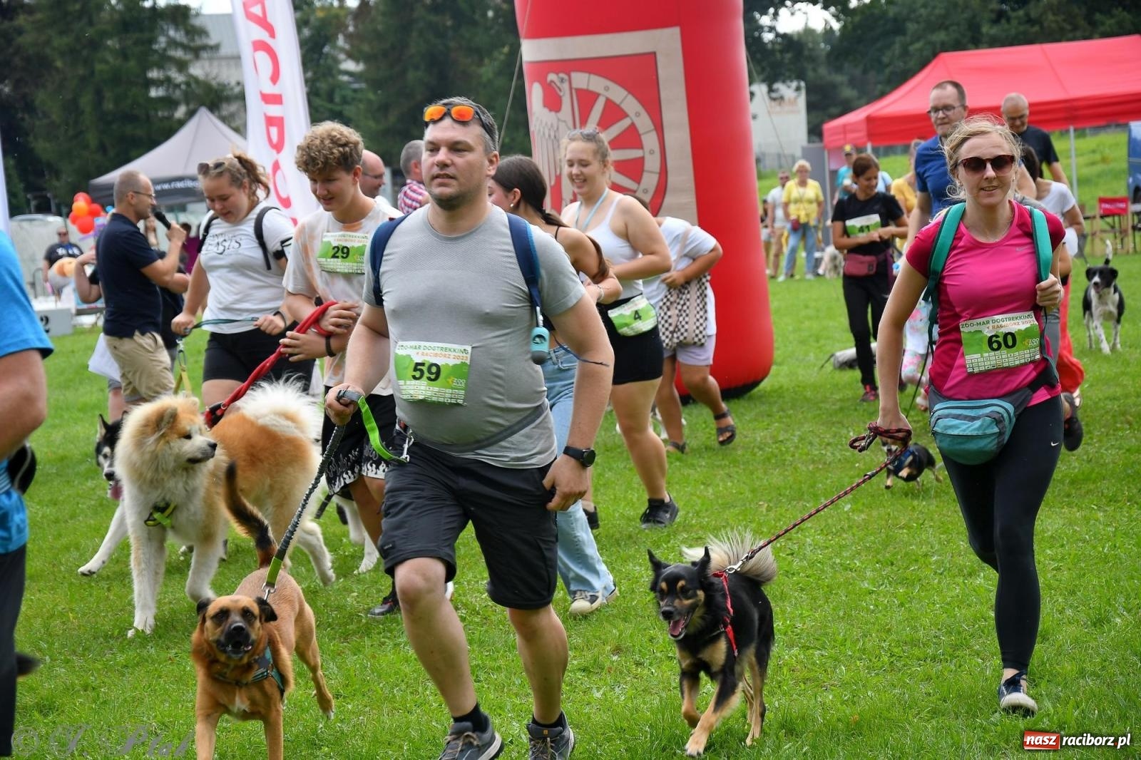 Zdjęcie w galerii na portalu naszraciborz.pl: Dogtrekking - charytatywny marsz z czworonogami [FOTO i WIDEO] wiadomości z regionu