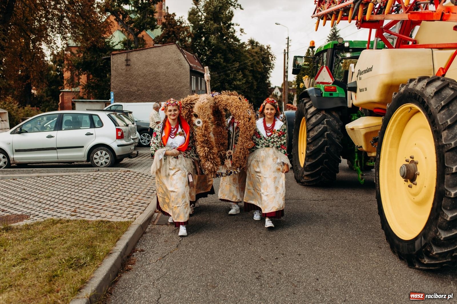 Zdjęcie w galerii na portalu naszraciborz.pl: Po trzech latach dożynki wróciły do Raciborza. Markowice gospodarzem [FOTO i WIDEO] wiadomości z regionu