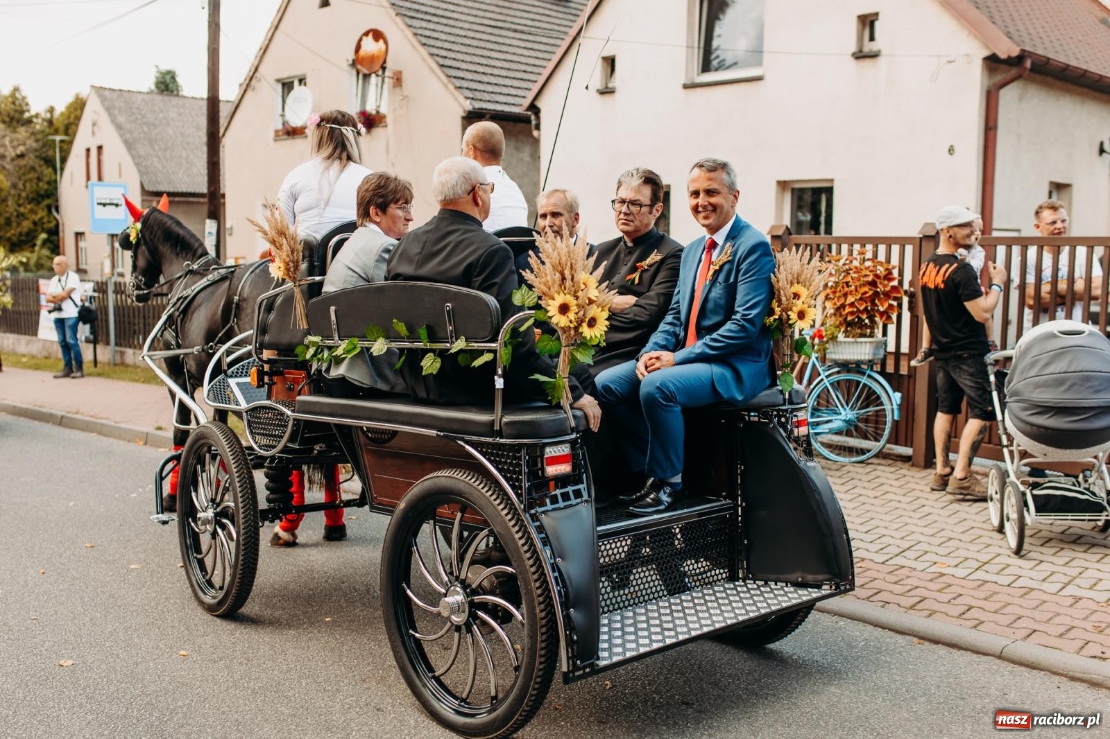 Zdjęcie w galerii na portalu naszraciborz.pl: Po trzech latach dożynki wróciły do Raciborza. Markowice gospodarzem [FOTO i WIDEO] wiadomości z regionu