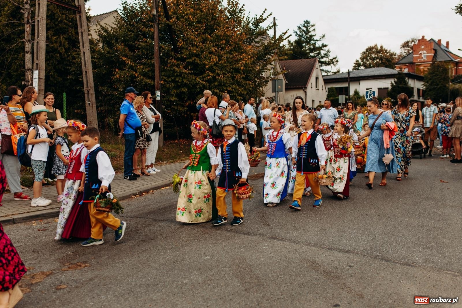 Zdjęcie w galerii na portalu naszraciborz.pl: Po trzech latach dożynki wróciły do Raciborza. Markowice gospodarzem [FOTO i WIDEO] wiadomości z regionu