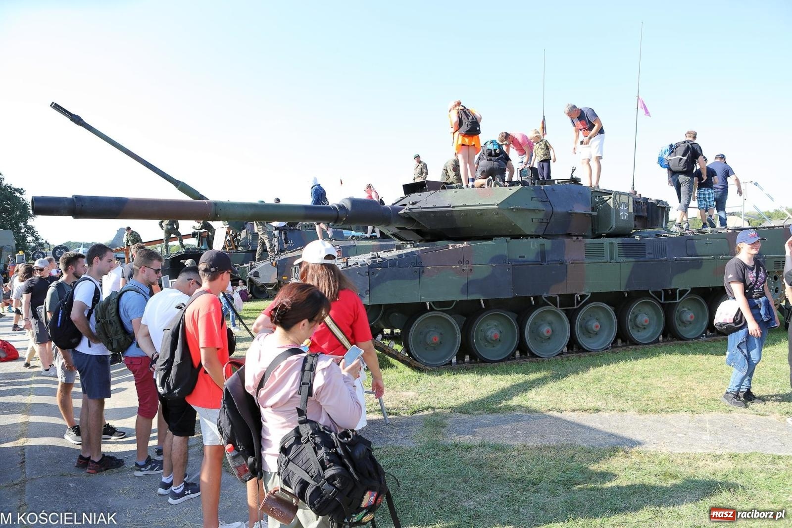 Zdjęcie w galerii na portalu naszraciborz.pl: Tysiące ludzi na Dniach NATO w Ostrawie. Polska specjalnym partnerem wydarzenia [FOTO] wiadomości z regionu