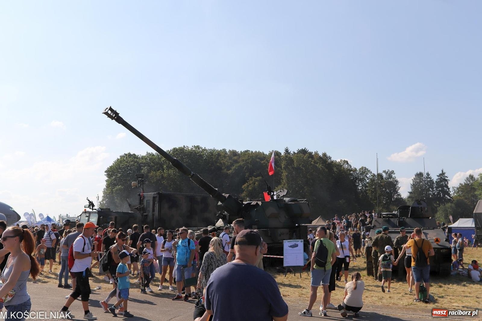 Zdjęcie w galerii na portalu naszraciborz.pl: Tysiące ludzi na Dniach NATO w Ostrawie. Polska specjalnym partnerem wydarzenia [FOTO] wiadomości z regionu