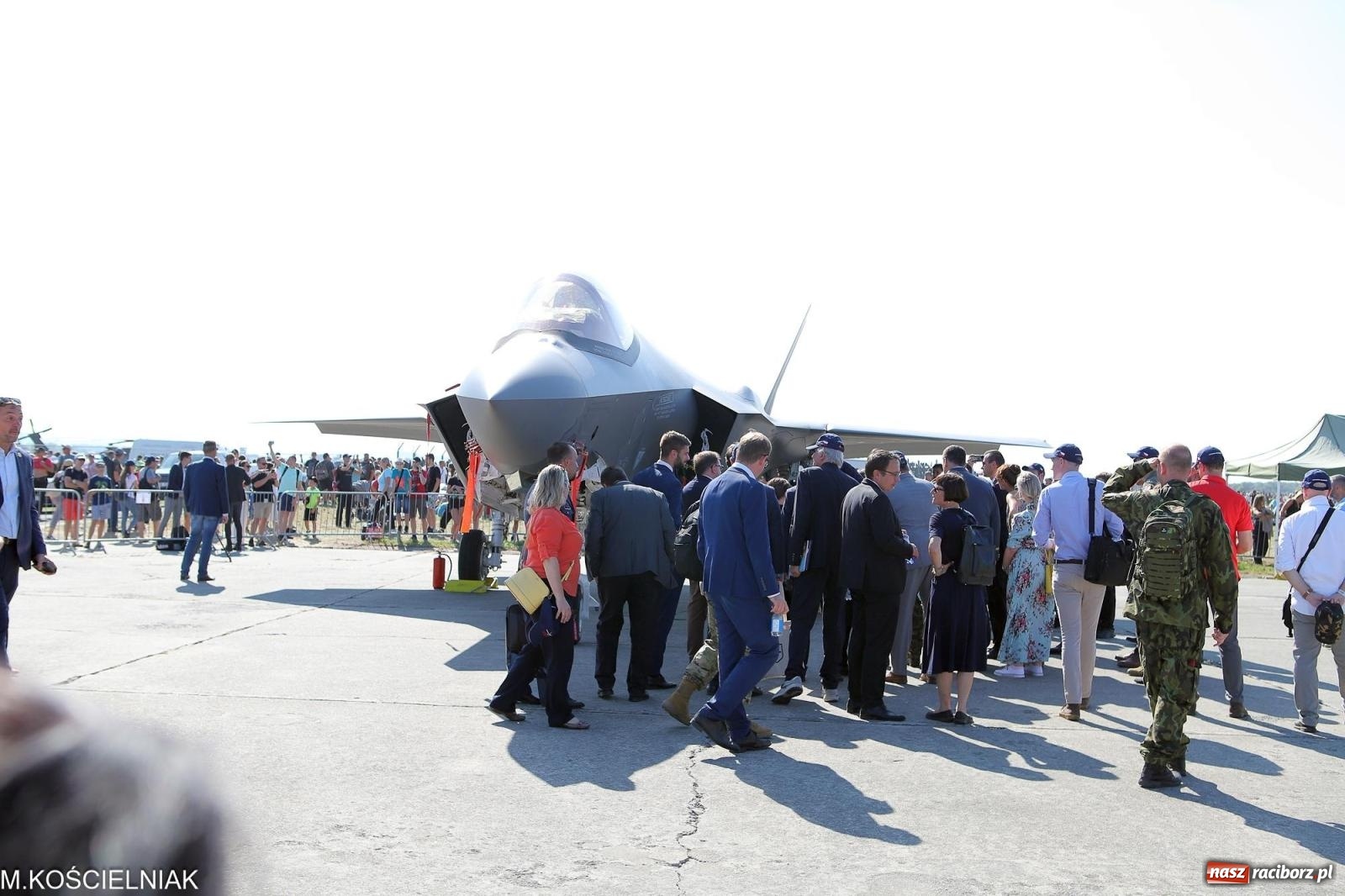 Zdjęcie w galerii na portalu naszraciborz.pl: Tysiące ludzi na Dniach NATO w Ostrawie. Polska specjalnym partnerem wydarzenia [FOTO] wiadomości z regionu