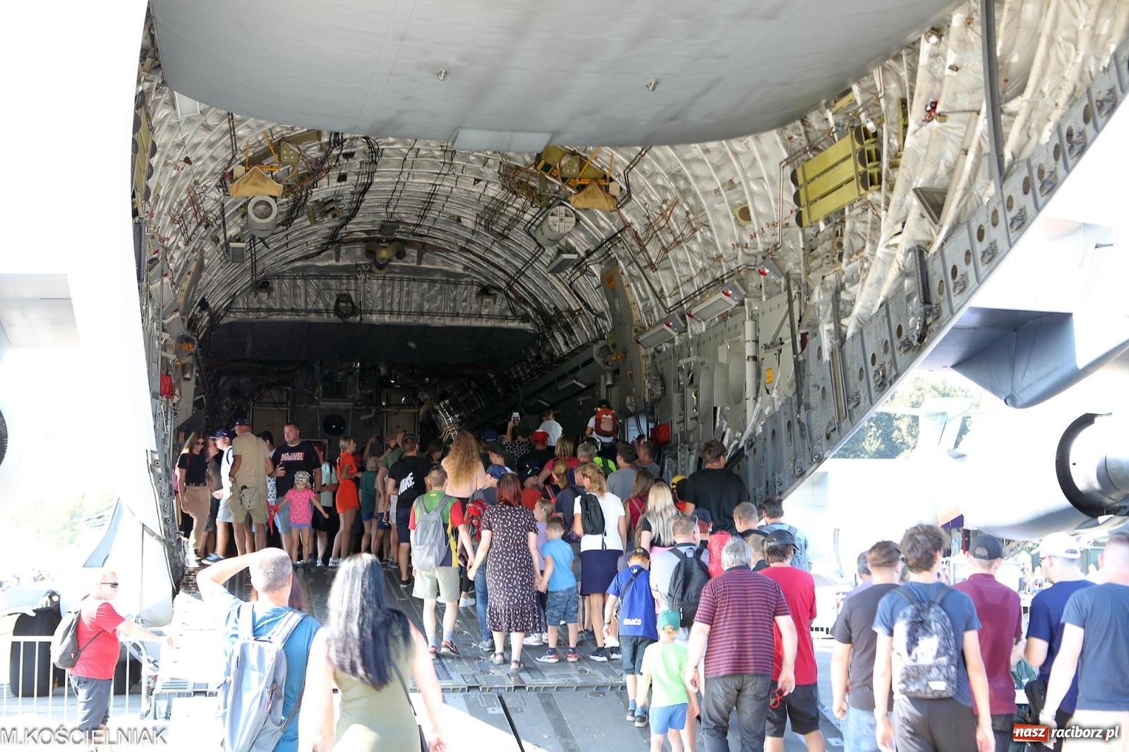 Zdjęcie w galerii na portalu naszraciborz.pl: Tysiące ludzi na Dniach NATO w Ostrawie. Polska specjalnym partnerem wydarzenia [FOTO] wiadomości z regionu