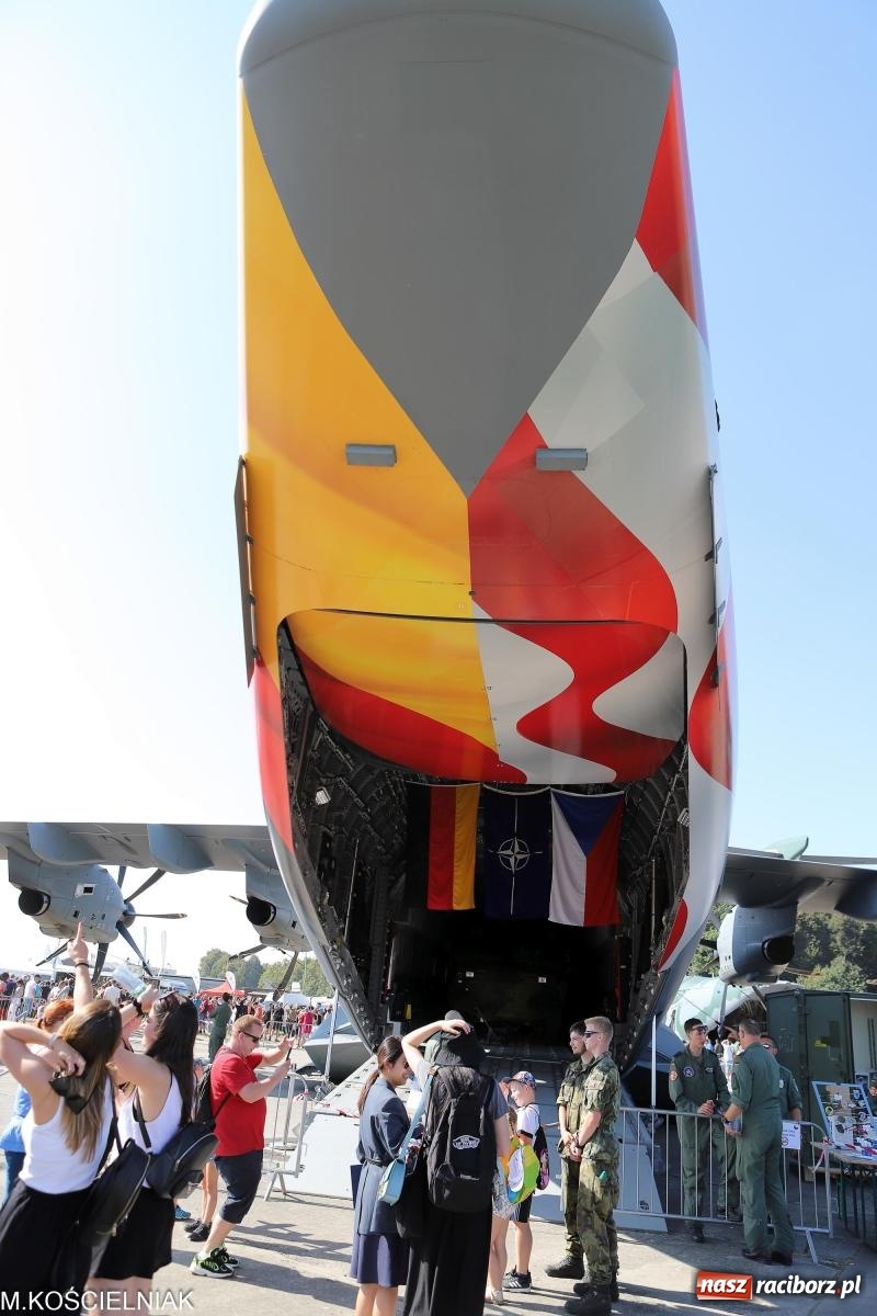 Zdjęcie w galerii na portalu naszraciborz.pl: Tysiące ludzi na Dniach NATO w Ostrawie. Polska specjalnym partnerem wydarzenia [FOTO] wiadomości z regionu