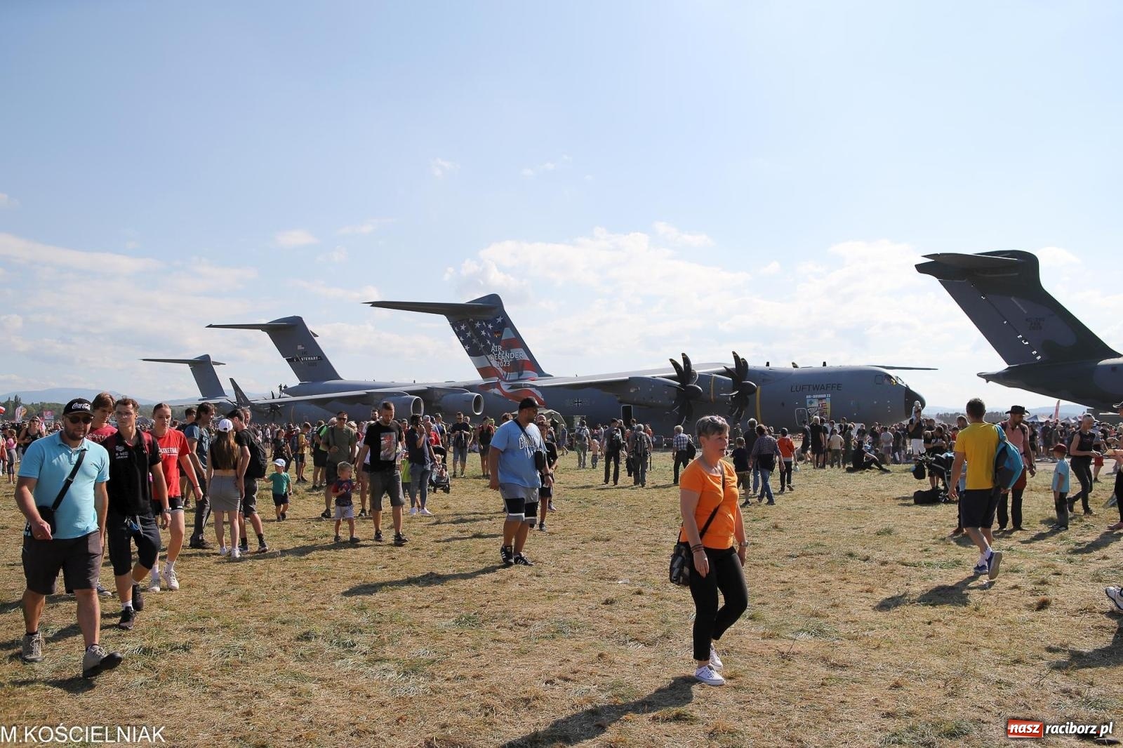 Zdjęcie w galerii na portalu naszraciborz.pl: Tysiące ludzi na Dniach NATO w Ostrawie. Polska specjalnym partnerem wydarzenia [FOTO] wiadomości z regionu