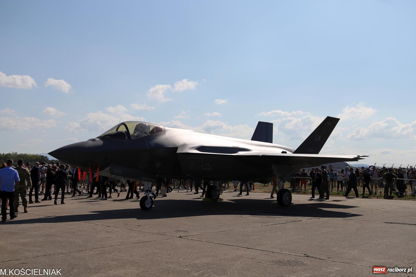 Zdjęcie w galerii na portalu naszraciborz.pl: Tysiące ludzi na Dniach NATO w Ostrawie. Polska specjalnym partnerem wydarzenia [FOTO] wiadomości z regionu