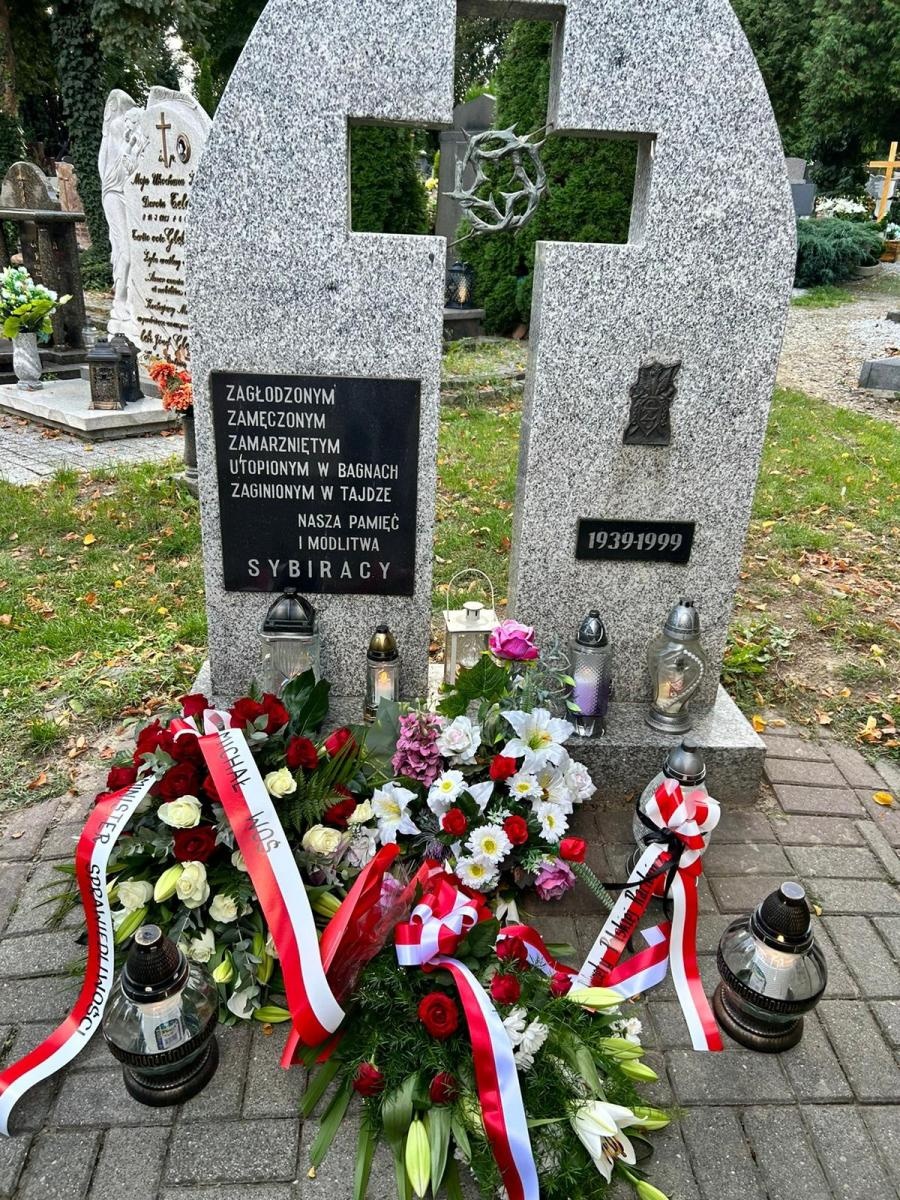 Zdjęcie w galerii na portalu naszraciborz.pl: Pamięć o Sybirakach nie ginie. Wspomnienie 17 września na Jeruzalem wiadomości z regionu