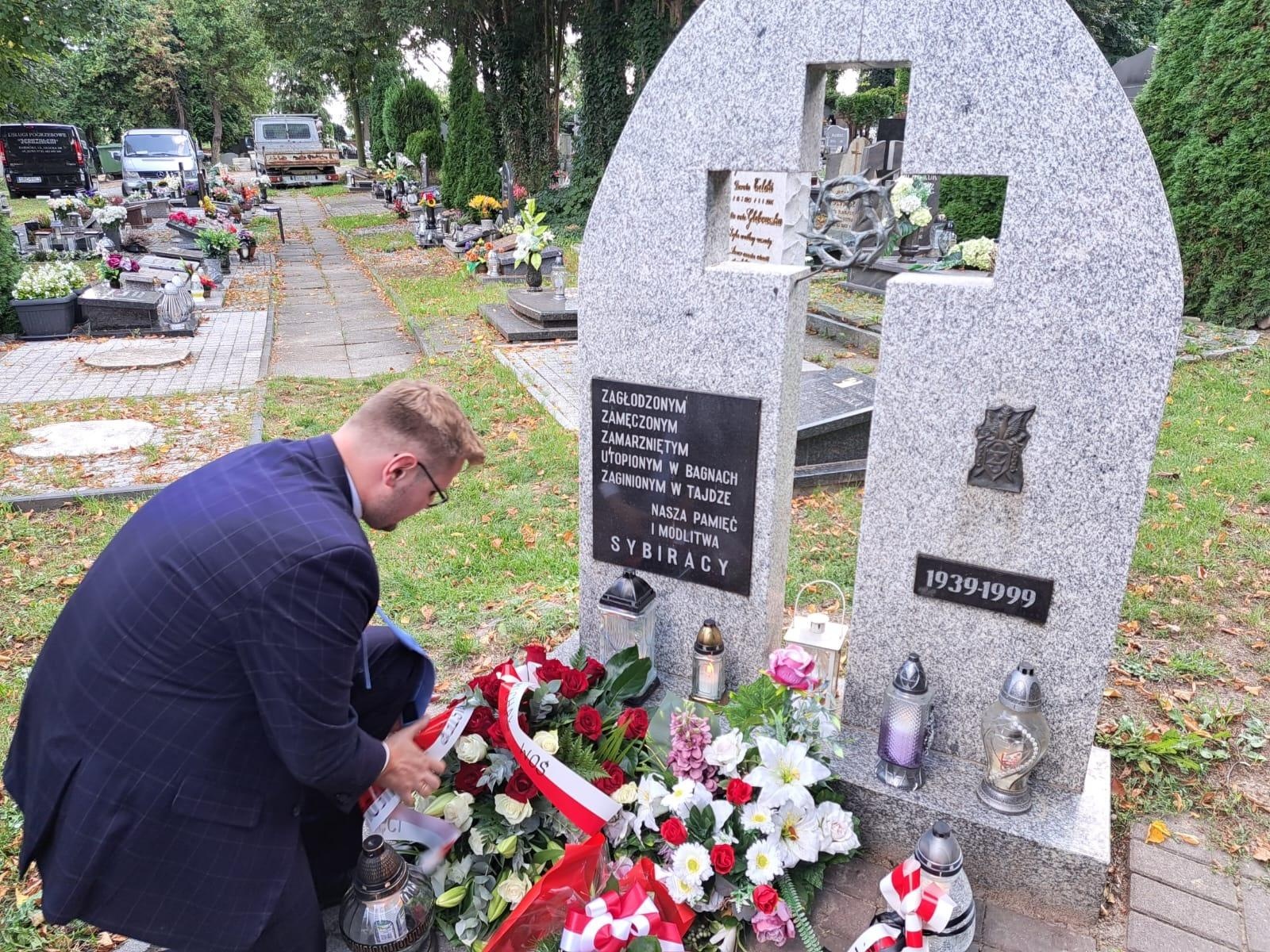 Zdjęcie w galerii na portalu naszraciborz.pl: Pamięć o Sybirakach nie ginie. Wspomnienie 17 września na Jeruzalem wiadomości z regionu