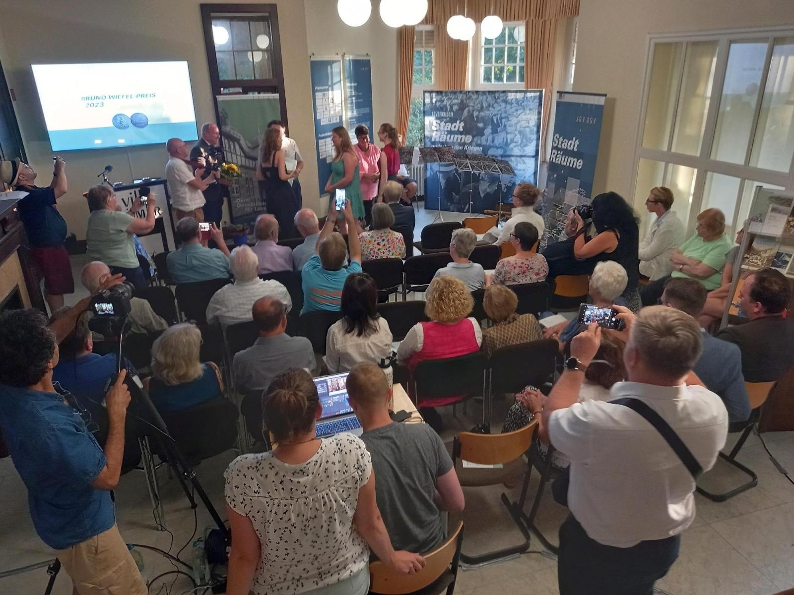 Zdjęcie w galerii na portalu naszraciborz.pl: Przyjaciele z Europy podsumowali wieloletni projekt historyczny wiadomości z regionu