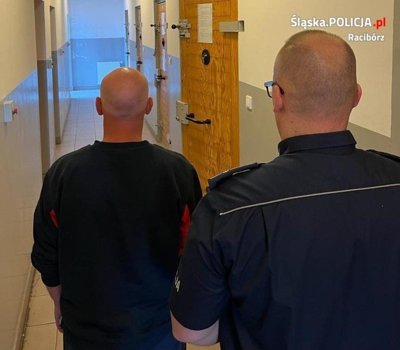 Zdjęcie w galerii na portalu naszraciborz.pl: Zabrali dwie kosy i wrócili po telewizor. Sprawcy włamania na dwie raty w rękach policji wiadomości z regionu