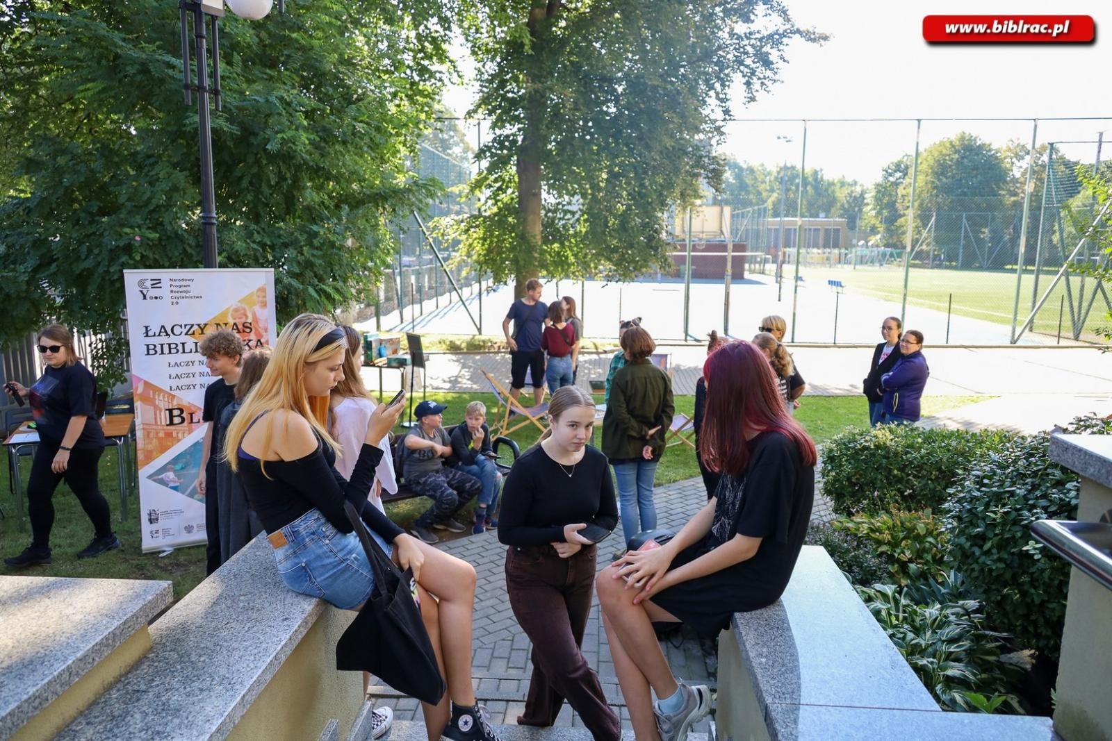 Zdjęcie w galerii na portalu naszraciborz.pl: Kraina Cienia – premiera bibliotecznej gry mobilnej wiadomości z regionu