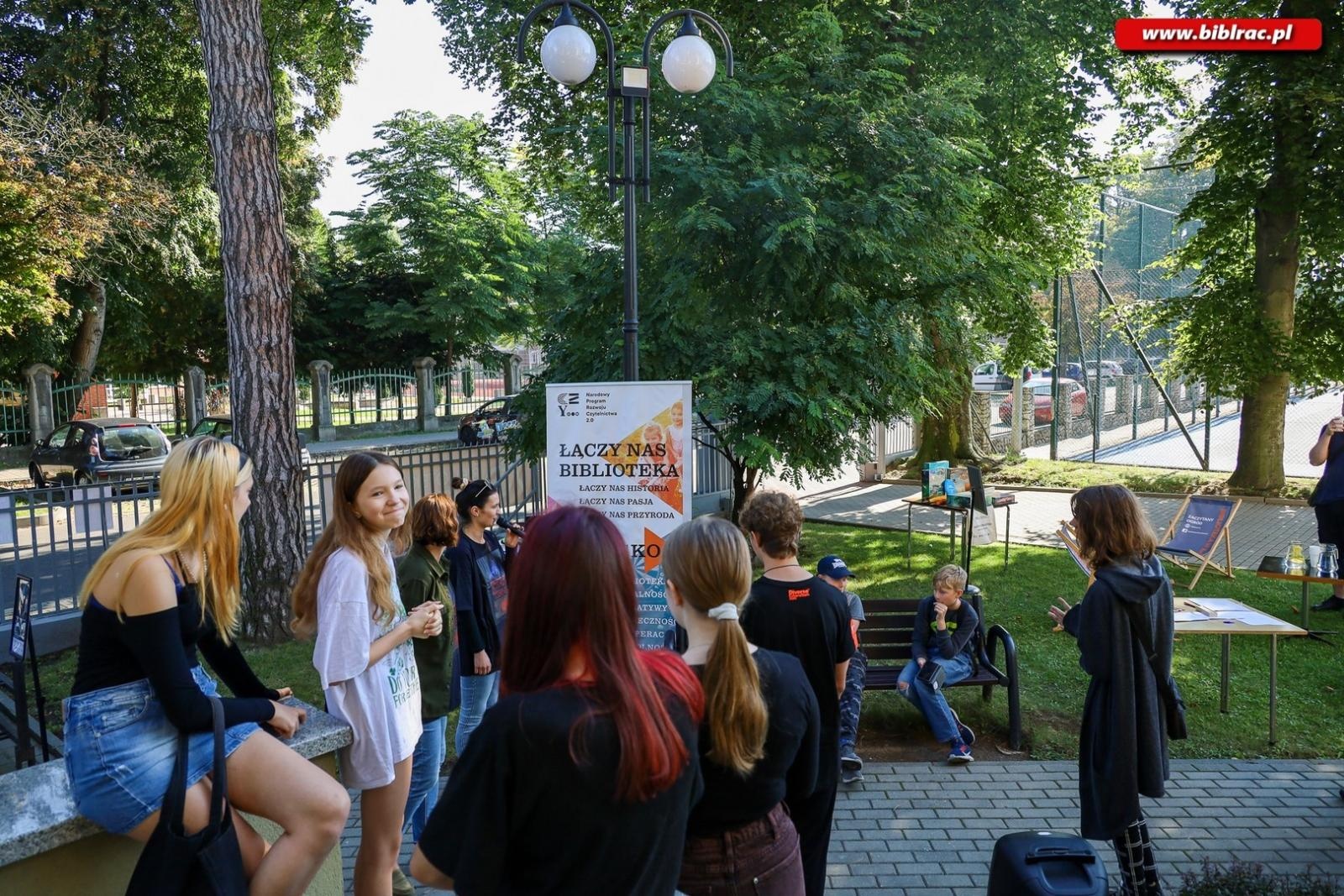 Zdjęcie w galerii na portalu naszraciborz.pl: Kraina Cienia – premiera bibliotecznej gry mobilnej wiadomości z regionu