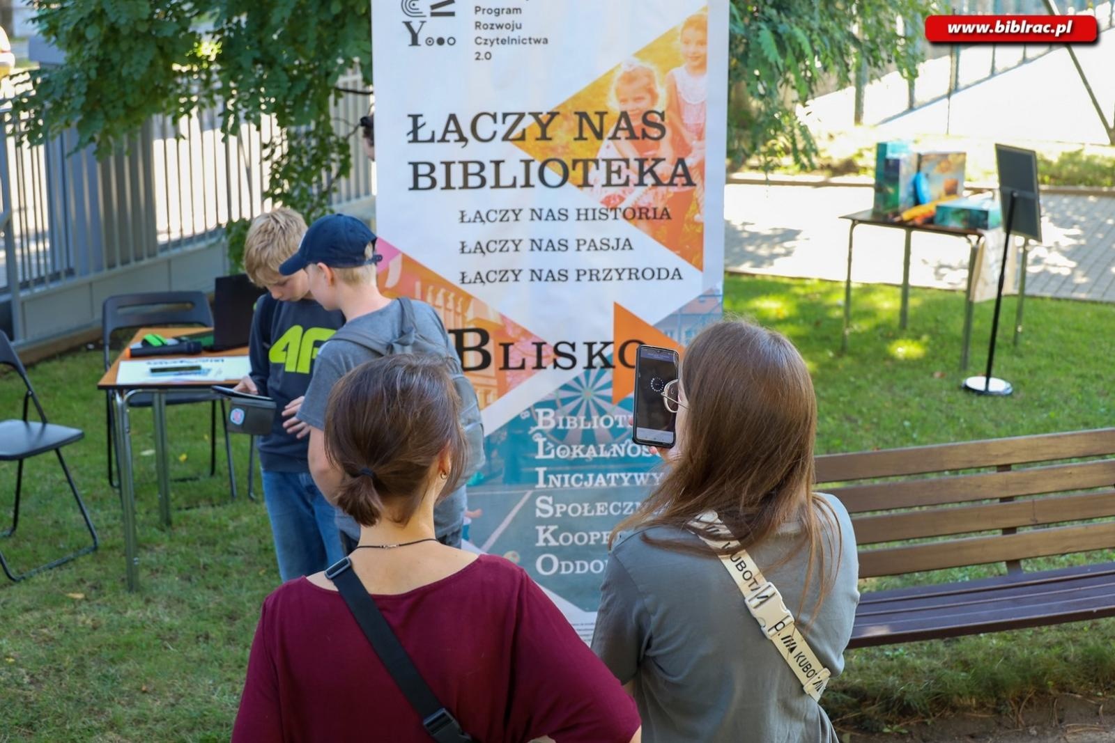 Zdjęcie w galerii na portalu naszraciborz.pl: Kraina Cienia – premiera bibliotecznej gry mobilnej wiadomości z regionu