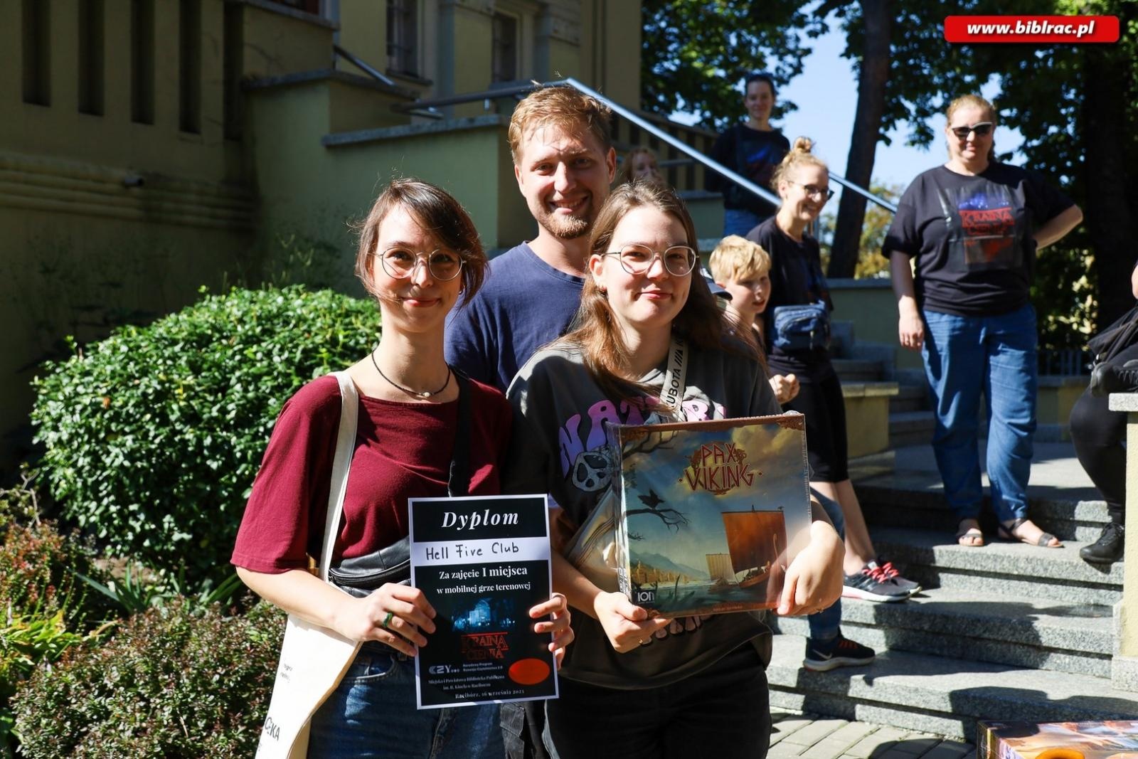 Zdjęcie w galerii na portalu naszraciborz.pl: Kraina Cienia – premiera bibliotecznej gry mobilnej wiadomości z regionu