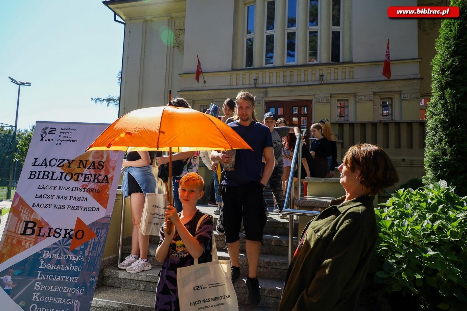 Zdjęcie w galerii na portalu naszraciborz.pl: Kraina Cienia – premiera bibliotecznej gry mobilnej wiadomości z regionu