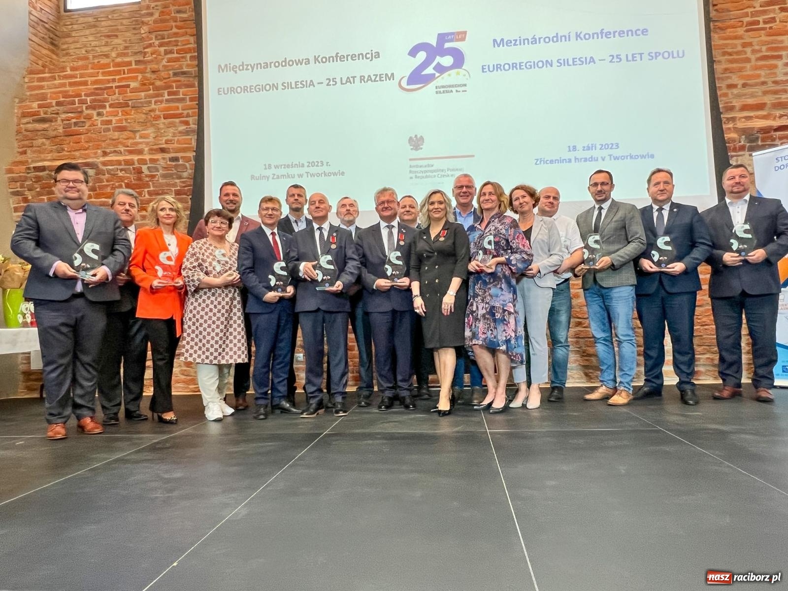 Zdjęcie w galerii na portalu naszraciborz.pl: Transgraniczne święto w Tworkowie. Srebrny jubileusz Euroregionu Silesia wiadomości z regionu