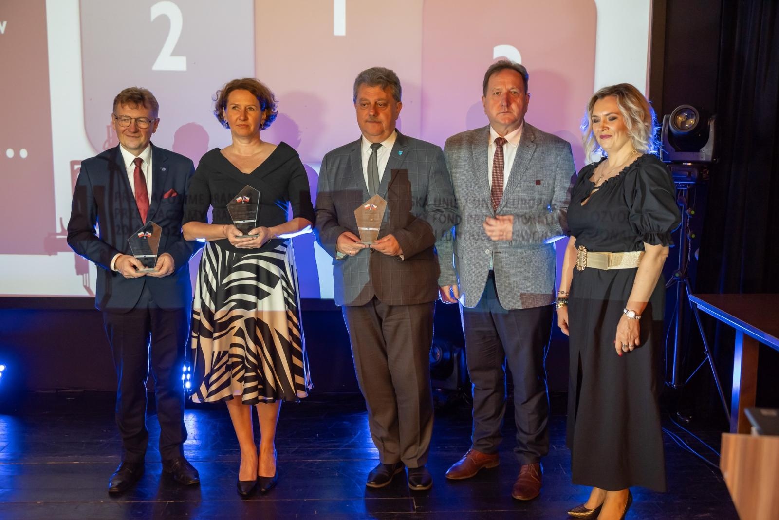 Zdjęcie w galerii na portalu naszraciborz.pl: Gala Funduszu Mikroprojektów Euroregionu Silesia w Boguminie wiadomości z regionu