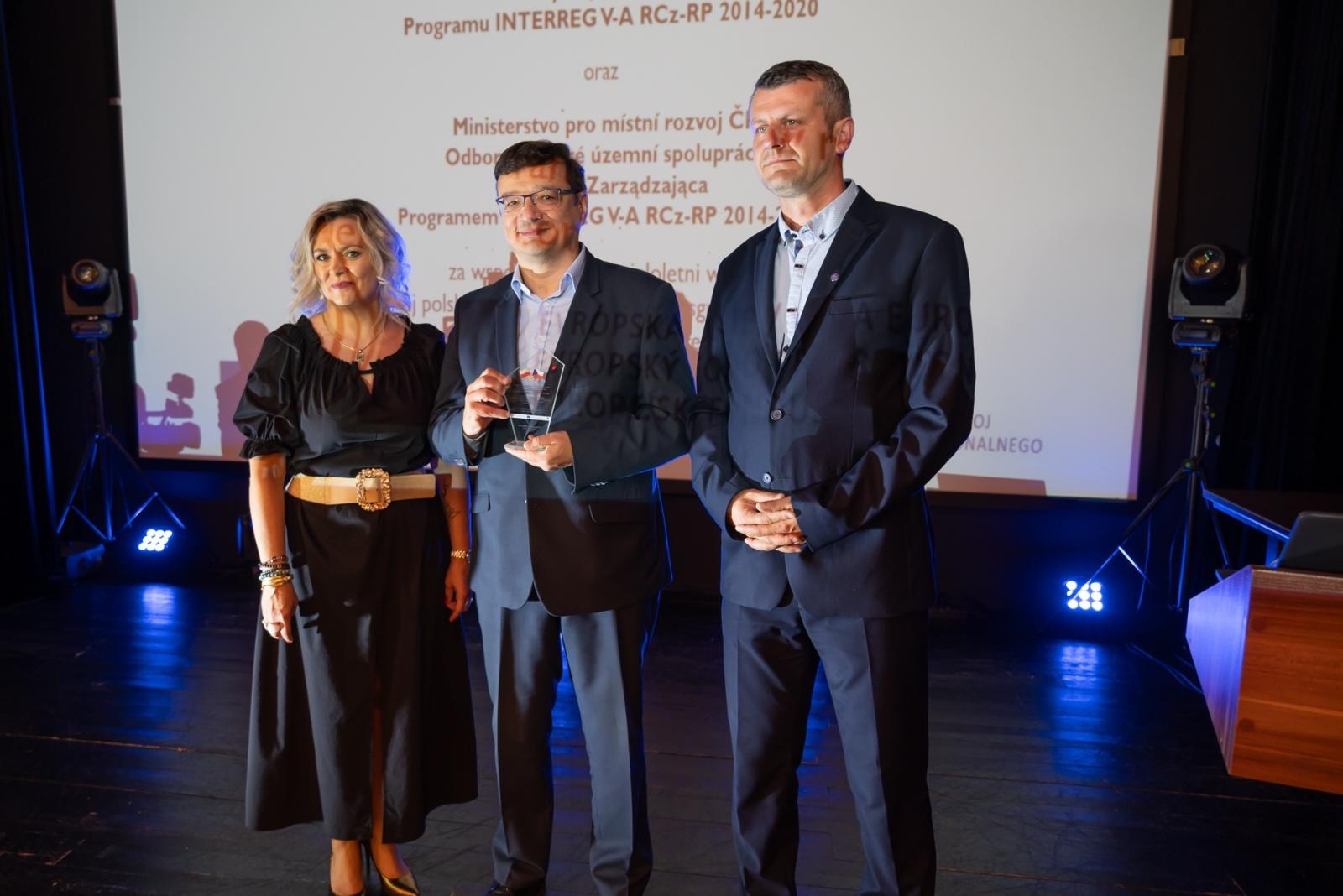 Zdjęcie w galerii na portalu naszraciborz.pl: Gala Funduszu Mikroprojektów Euroregionu Silesia w Boguminie wiadomości z regionu