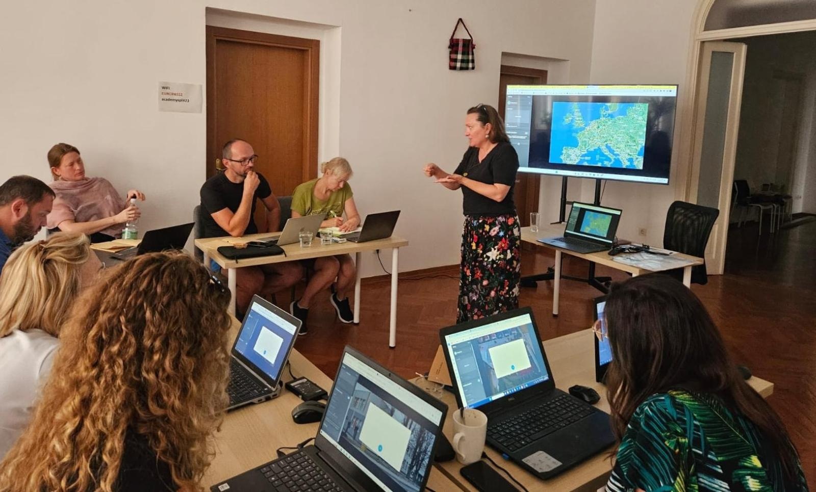 Zdjęcie w galerii na portalu naszraciborz.pl: Nauczyciele z Rudnika na zagranicznym kursie w ramach programu Erasmus+ wiadomości z regionu