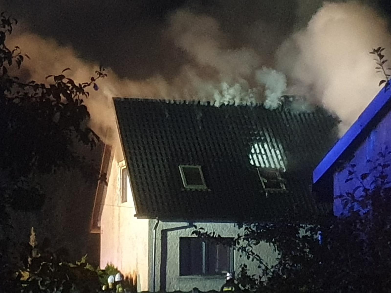 Zdjęcie w galerii na portalu naszraciborz.pl: W pożarze stracili dach nad głową i dobytek. Ruszyła sąsiedzka zbiórka wiadomości z regionu