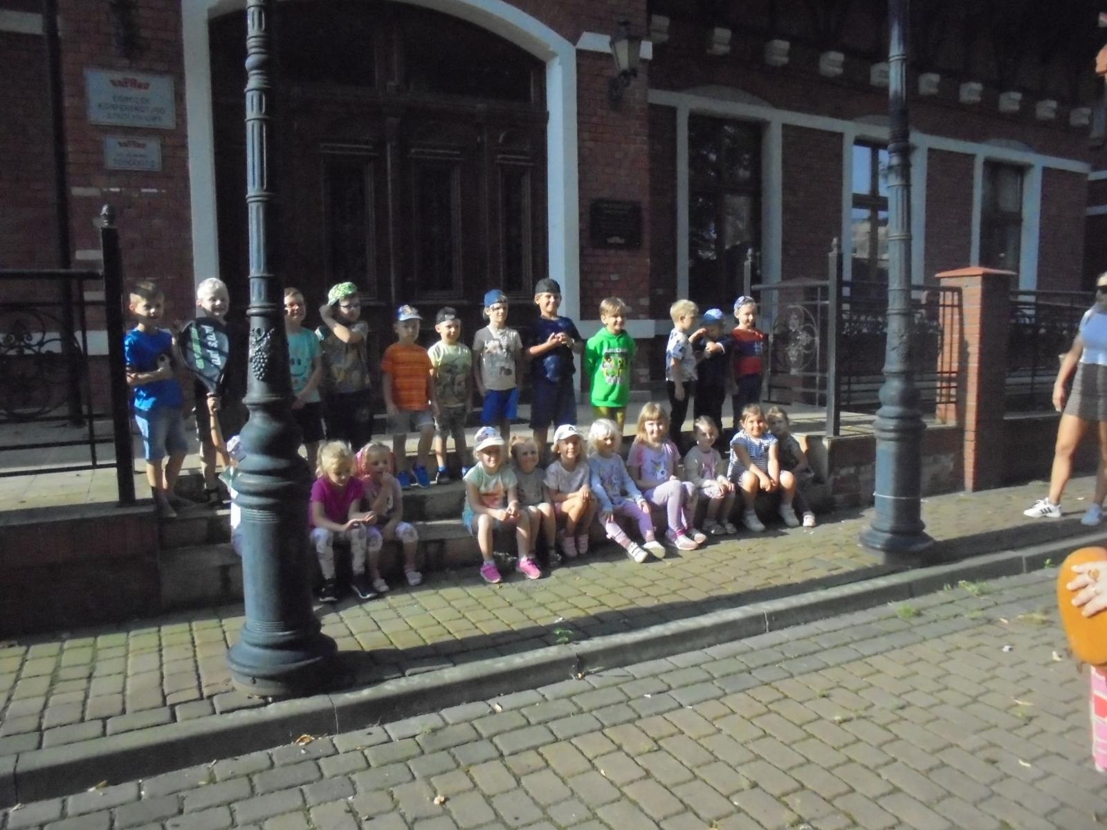 Zdjęcie w galerii na portalu naszraciborz.pl: Biedronki z Dwunastki na tenisowym korcie wiadomości z regionu