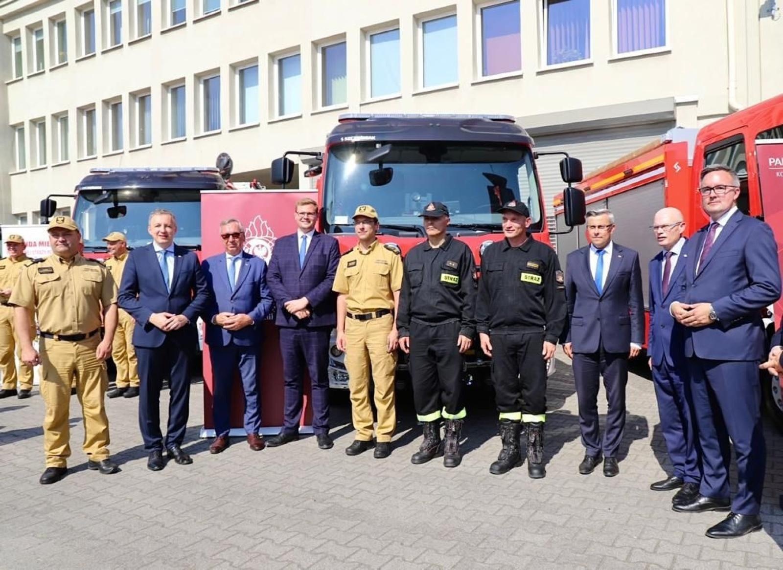 Zdjęcie w galerii na portalu naszraciborz.pl: W Katowicach pokazano, jak ma wyglądać nowa komenda raciborskiej straży pożarnej wiadomości z regionu