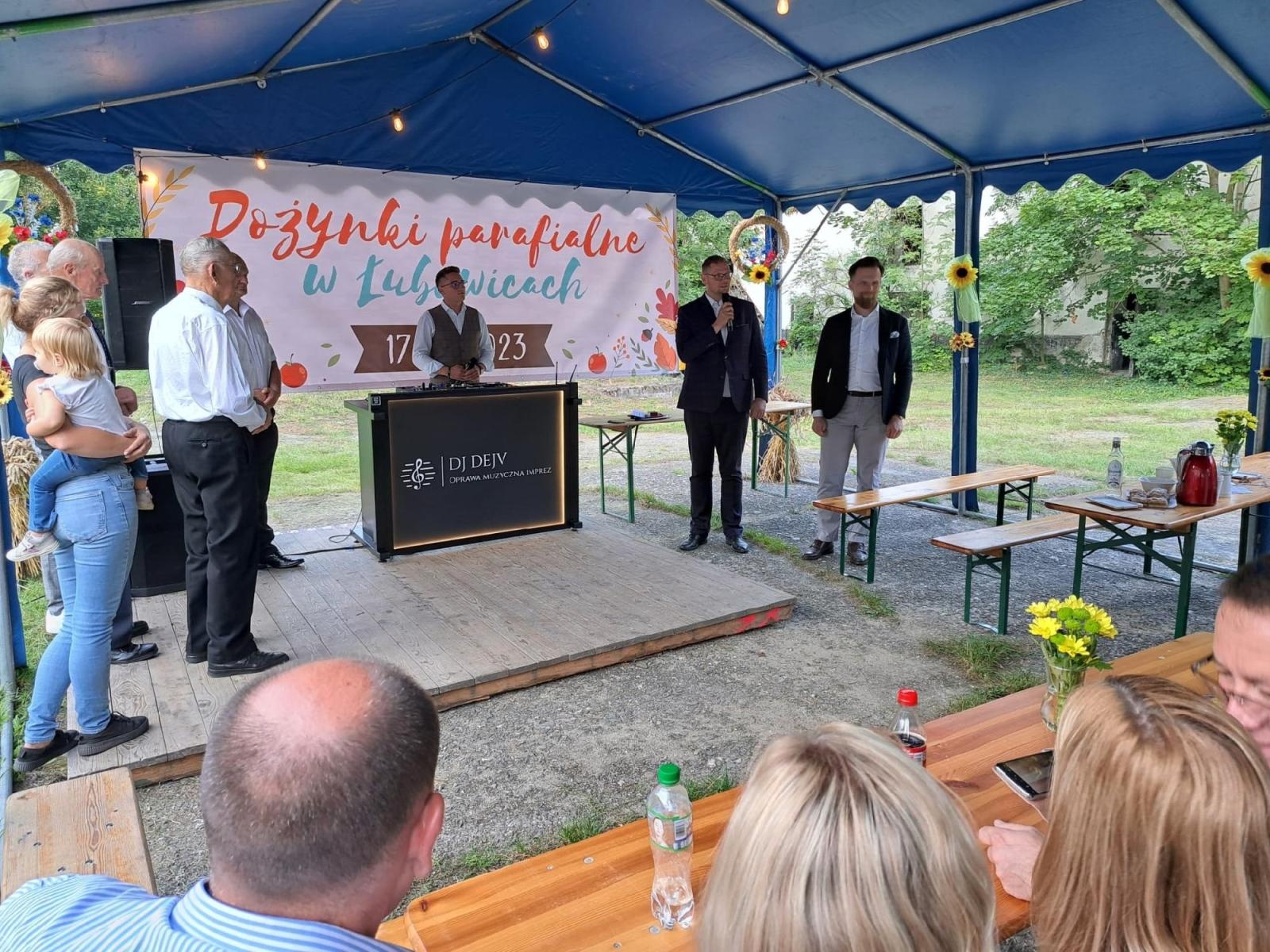 Zdjęcie w galerii na portalu naszraciborz.pl: Niedziela w Łubowicach pełna wrażeń – migawki z dożynek parafialnych wiadomości z regionu