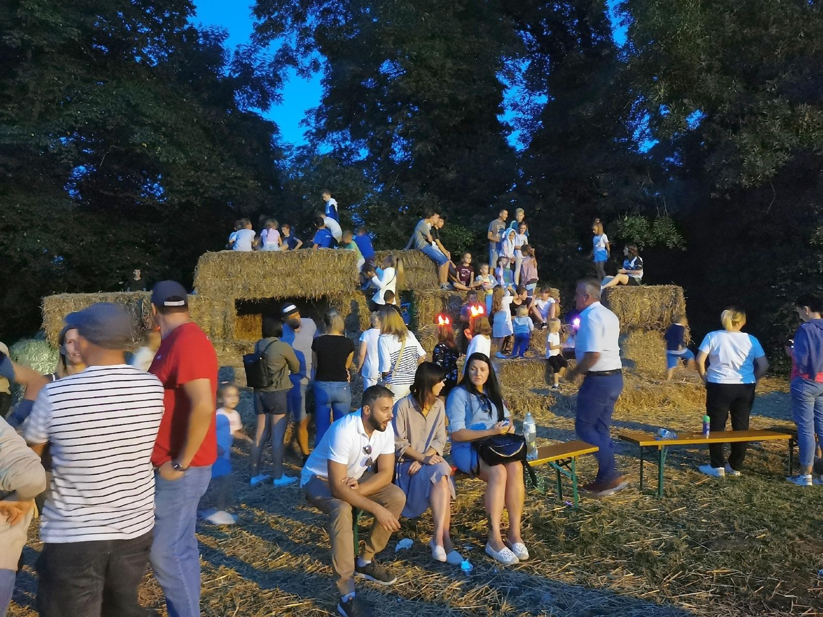 Zdjęcie w galerii na portalu naszraciborz.pl: Niedziela w Łubowicach pełna wrażeń – migawki z dożynek parafialnych wiadomości z regionu