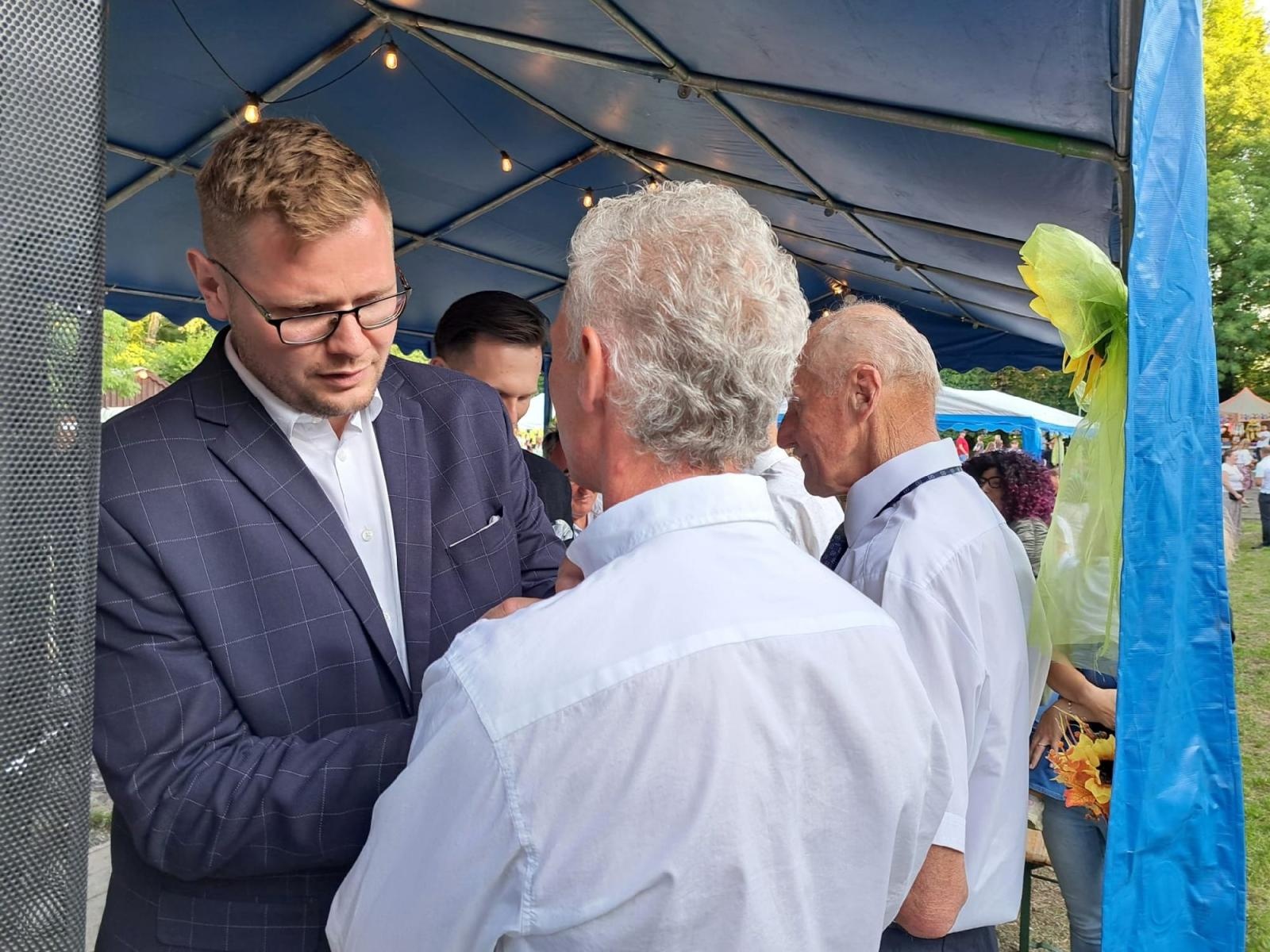 Zdjęcie w galerii na portalu naszraciborz.pl: Niedziela w Łubowicach pełna wrażeń – migawki z dożynek parafialnych wiadomości z regionu