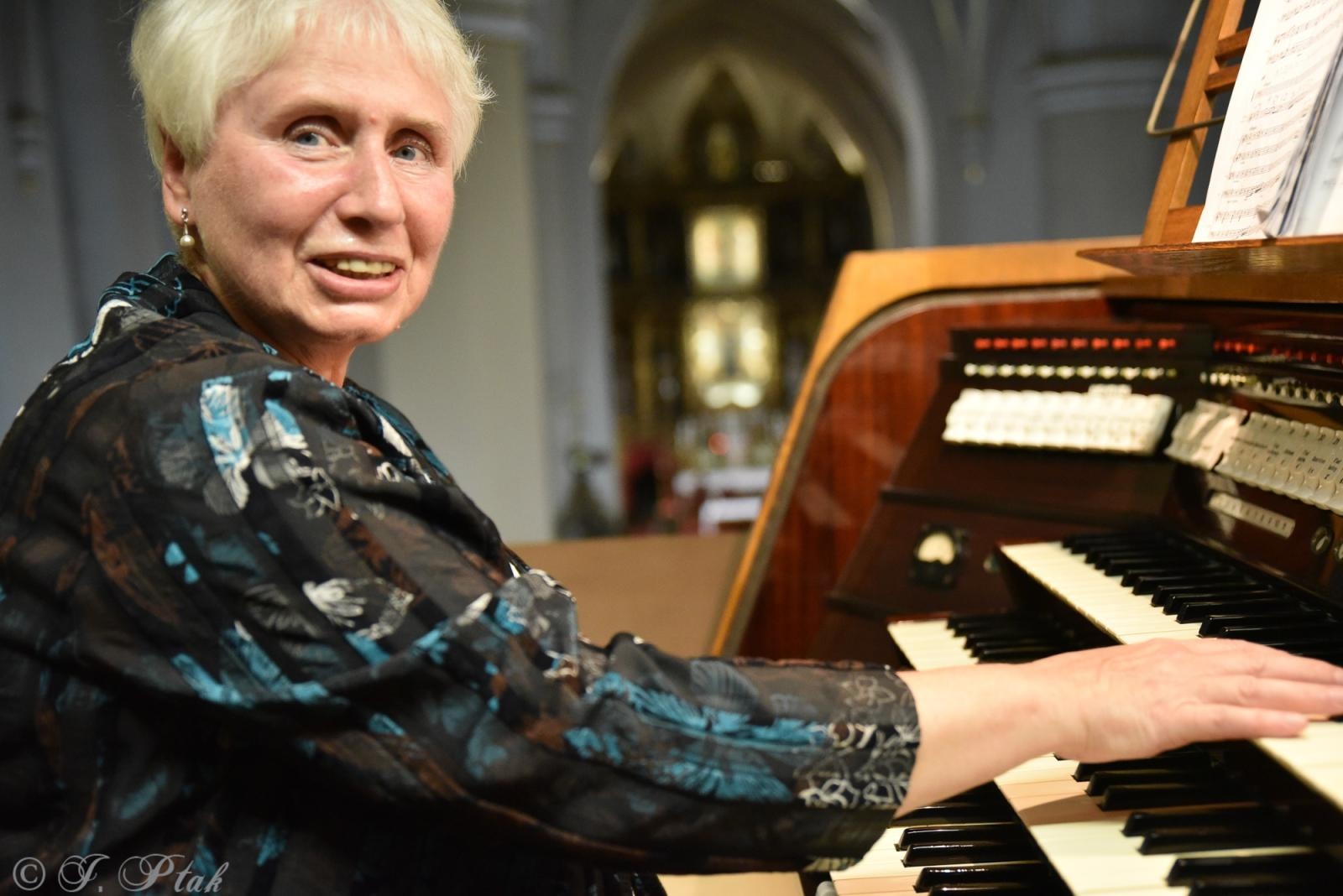 Zdjęcie w galerii na portalu naszraciborz.pl: Tianji Liu i Ewa Bąk na Dniach Muzyki Organowej w Raciborzu wiadomości z regionu