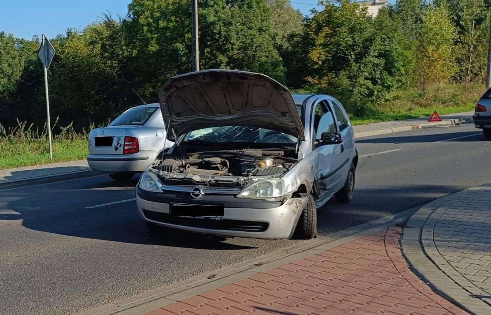 Zdjęcie w galerii na portalu naszraciborz.pl: Cztery samochody zderzyły się na Rudzkiej [FOTO] wiadomości z regionu