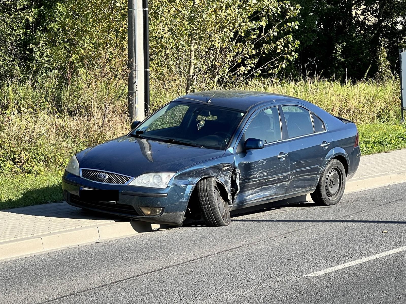 Zdjęcie w galerii na portalu naszraciborz.pl: Cztery samochody zderzyły się na Rudzkiej [FOTO] wiadomości z regionu